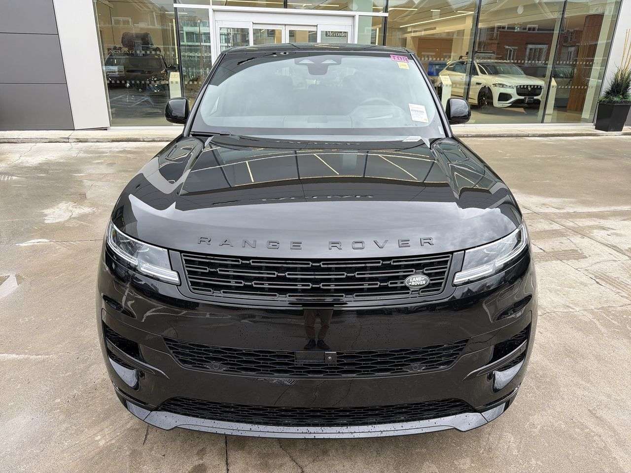 2026 Land Rover Range Rover Sport P400 Dynamic SE alt 3
