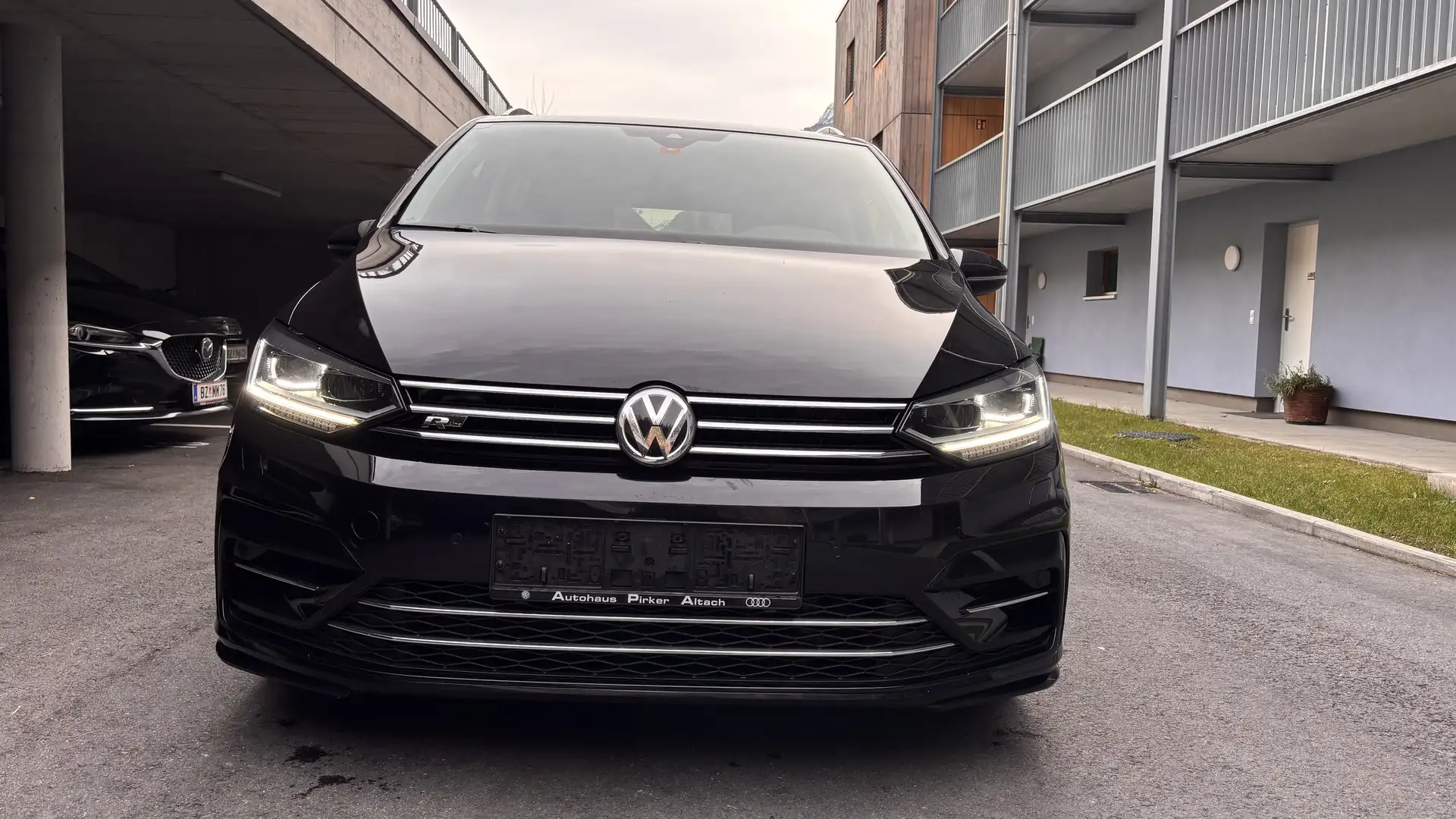 Volkswagen Touran Highline BMT/Start-Stopp Schwarz - 2
