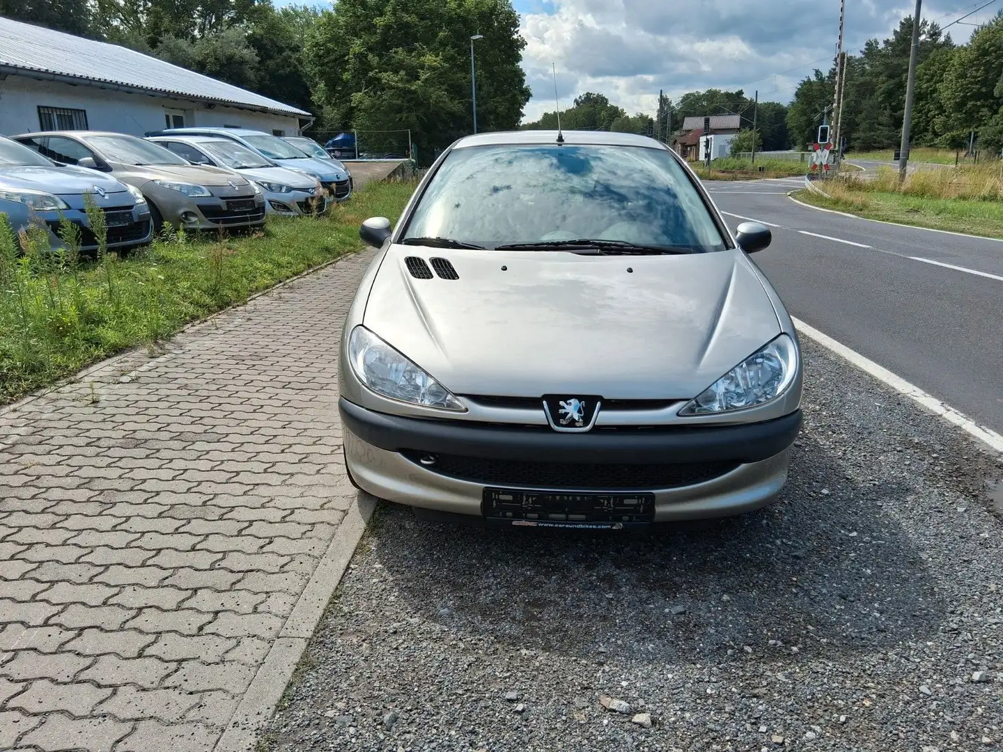 Peugeot 206 Petit Filou Grau - 1