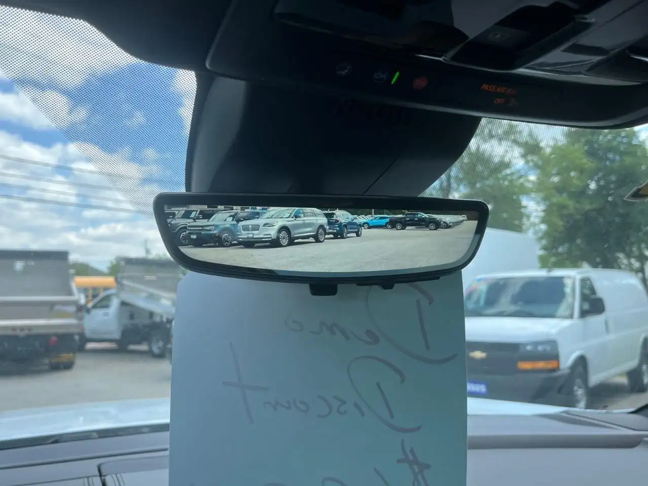 GMC Yukon снимка GMC Yukon