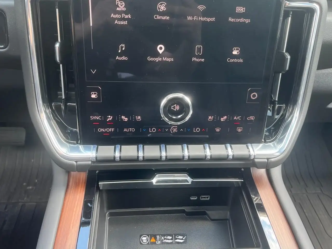 GMC Yukon снимка GMC Yukon