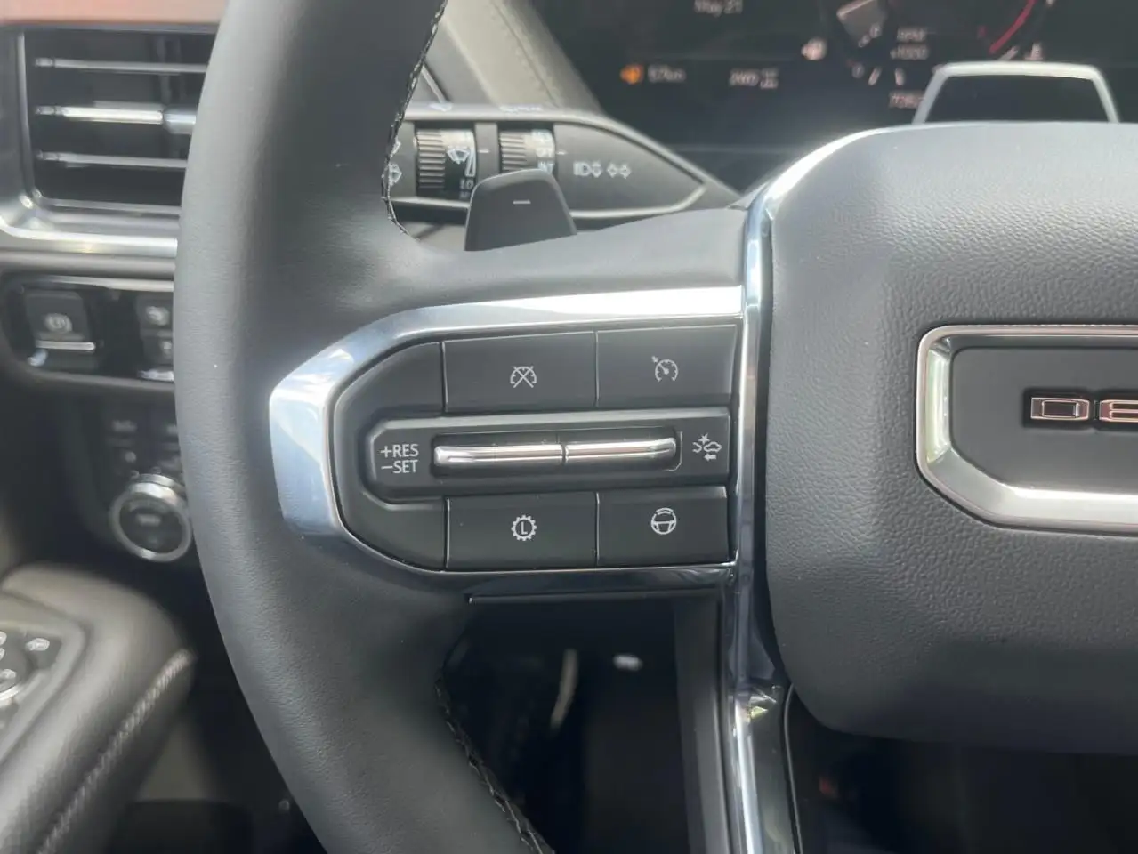 GMC Yukon снимка GMC Yukon