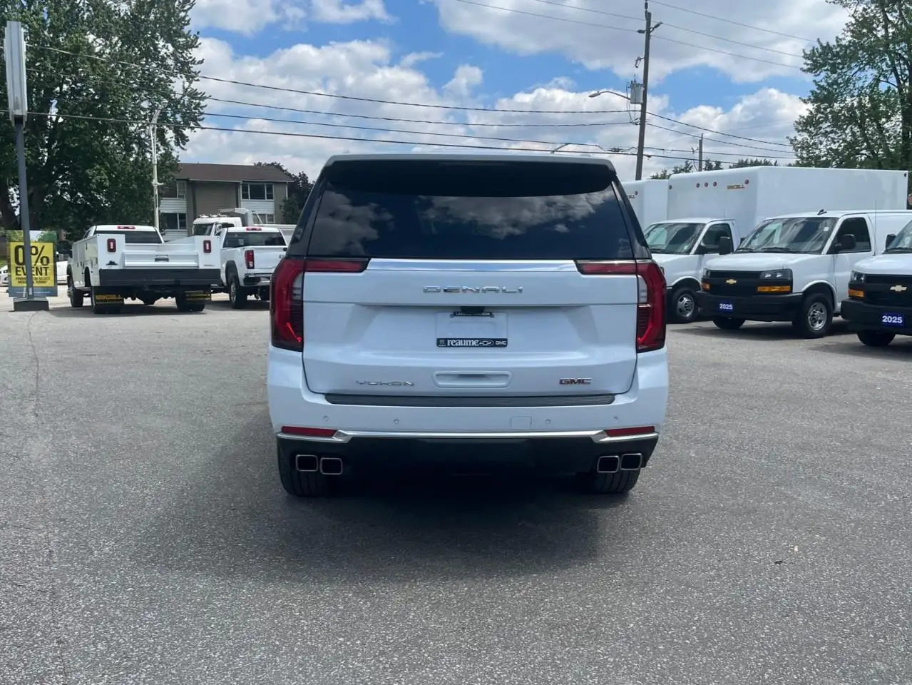GMC Yukon снимка GMC Yukon