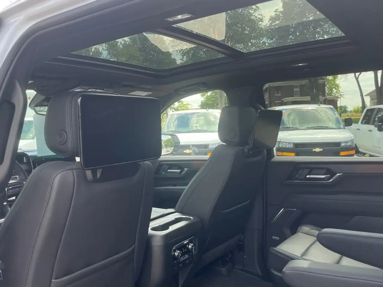GMC Yukon снимка GMC Yukon