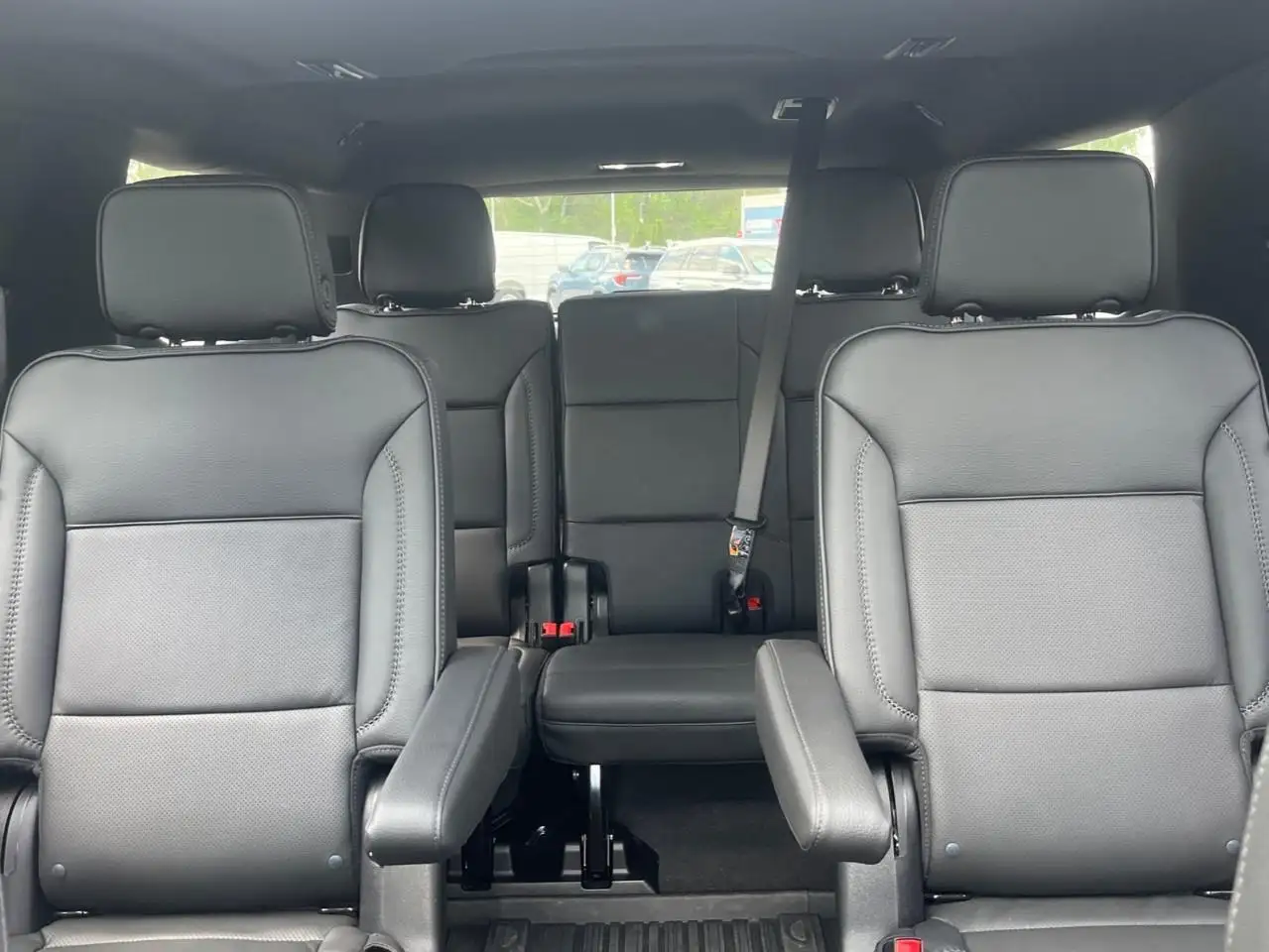 GMC Yukon снимка GMC Yukon