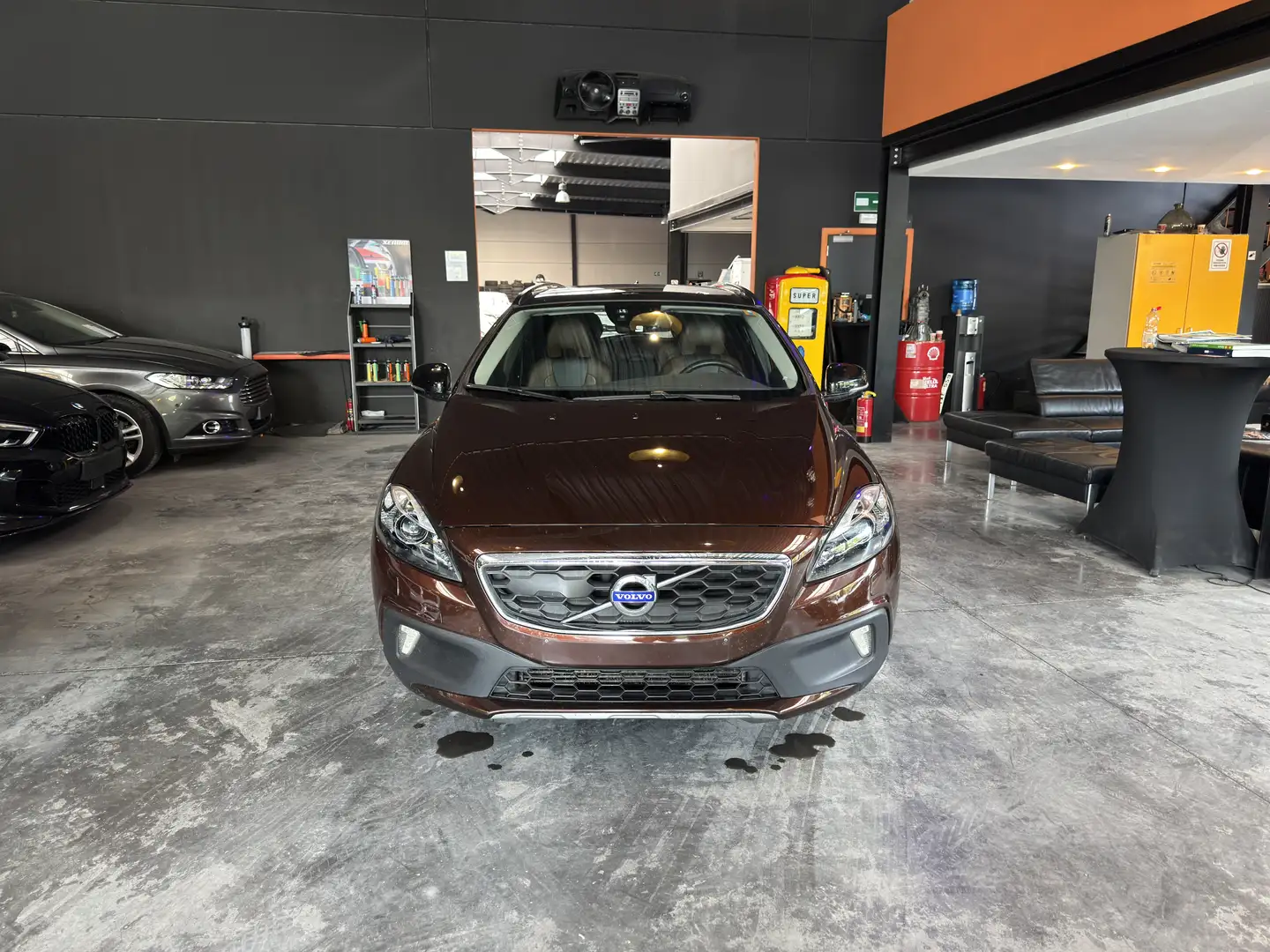 Volvo V40 Cross Country 2.0 D3 Momentum//12 mois de garantie Bruin - 2