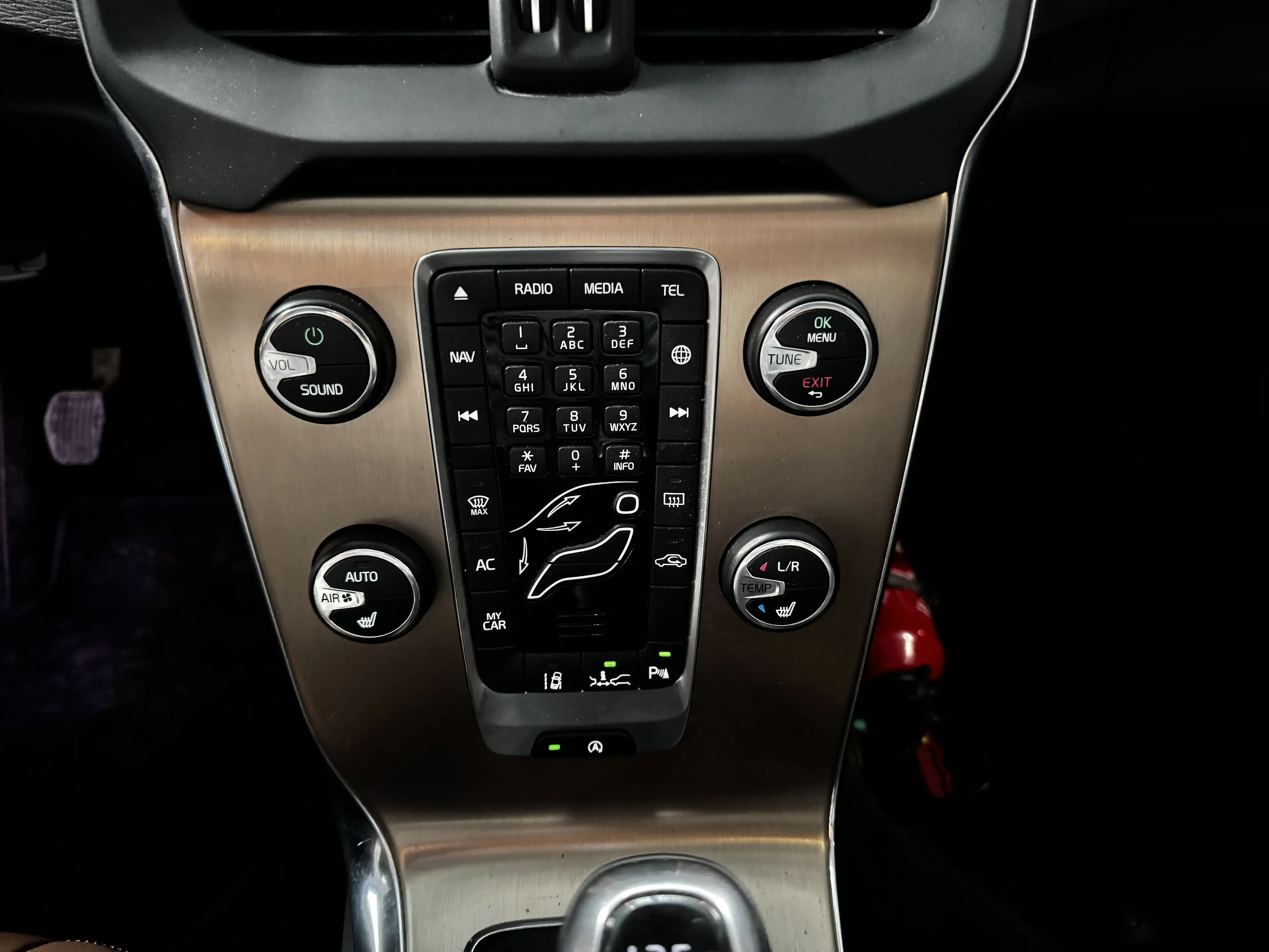 Volvo V40 Cross Country 2.0 D3 Momentum//12 mois de garantie — photo 10