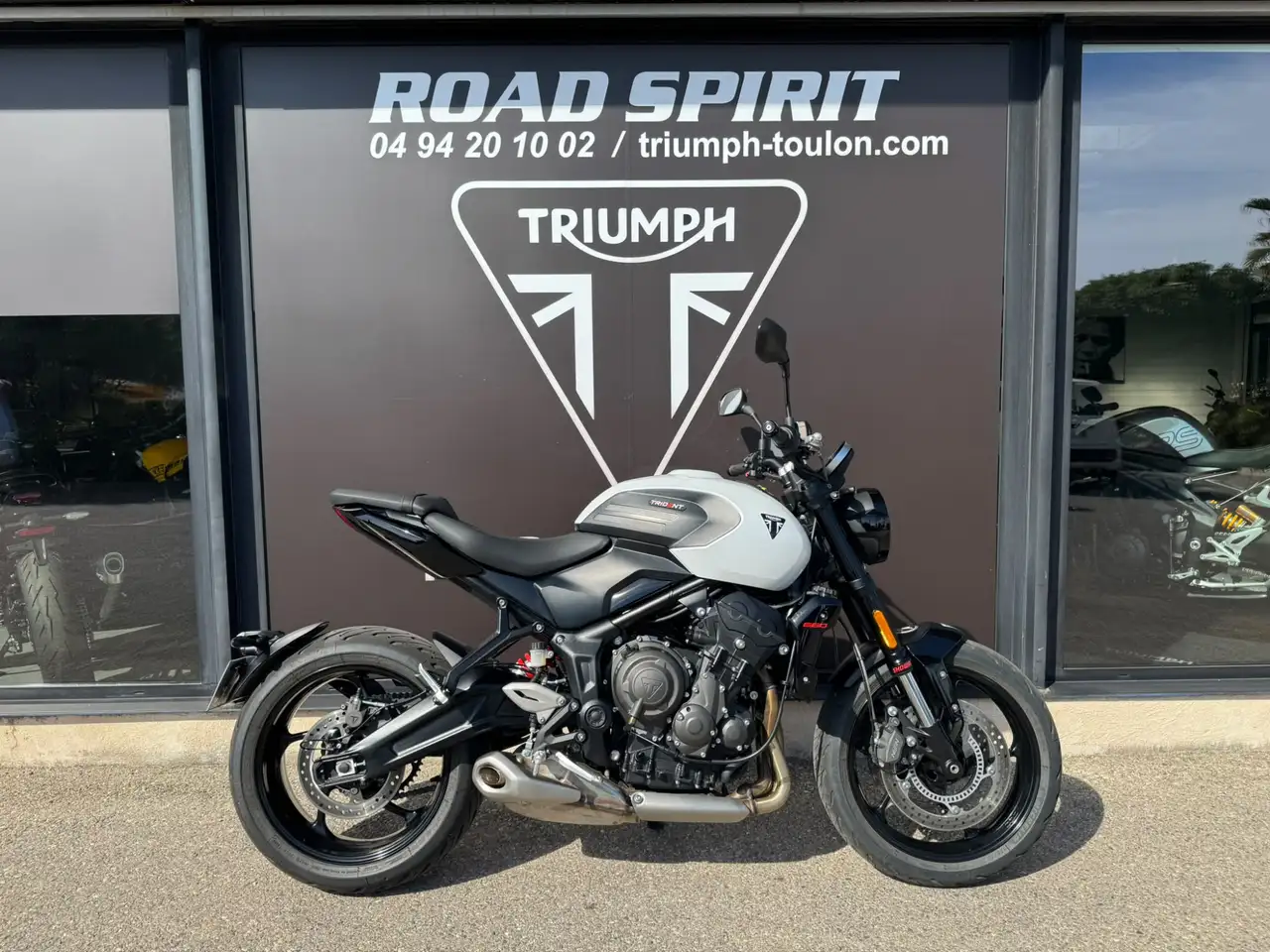 Triumph Trident 660