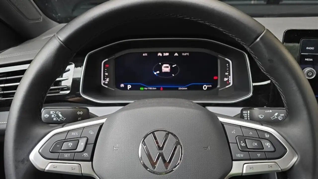 Volkswagen Jetta снимка Volkswagen Jetta