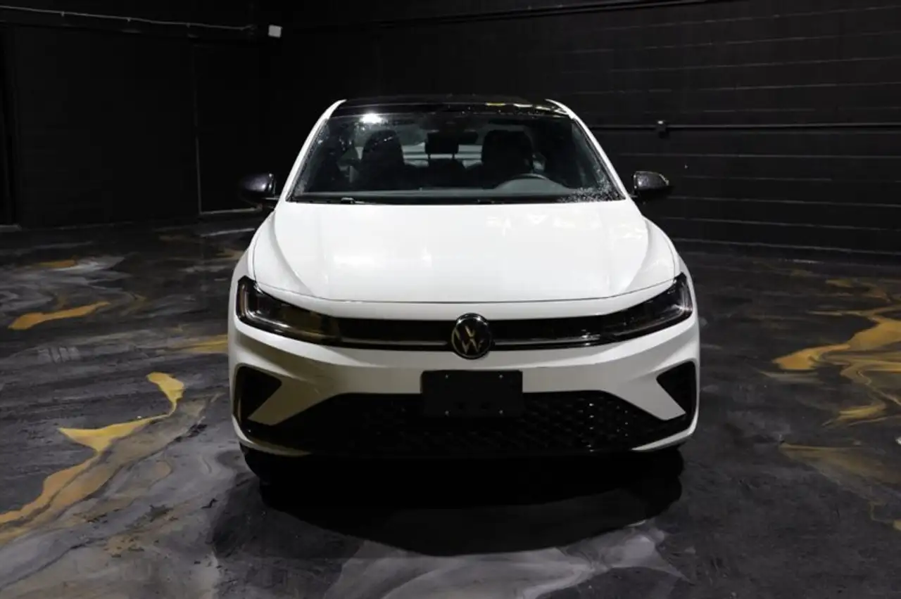 Volkswagen Jetta снимка Volkswagen Jetta