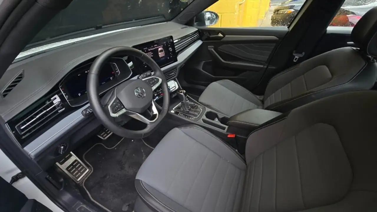 Volkswagen Jetta снимка Volkswagen Jetta