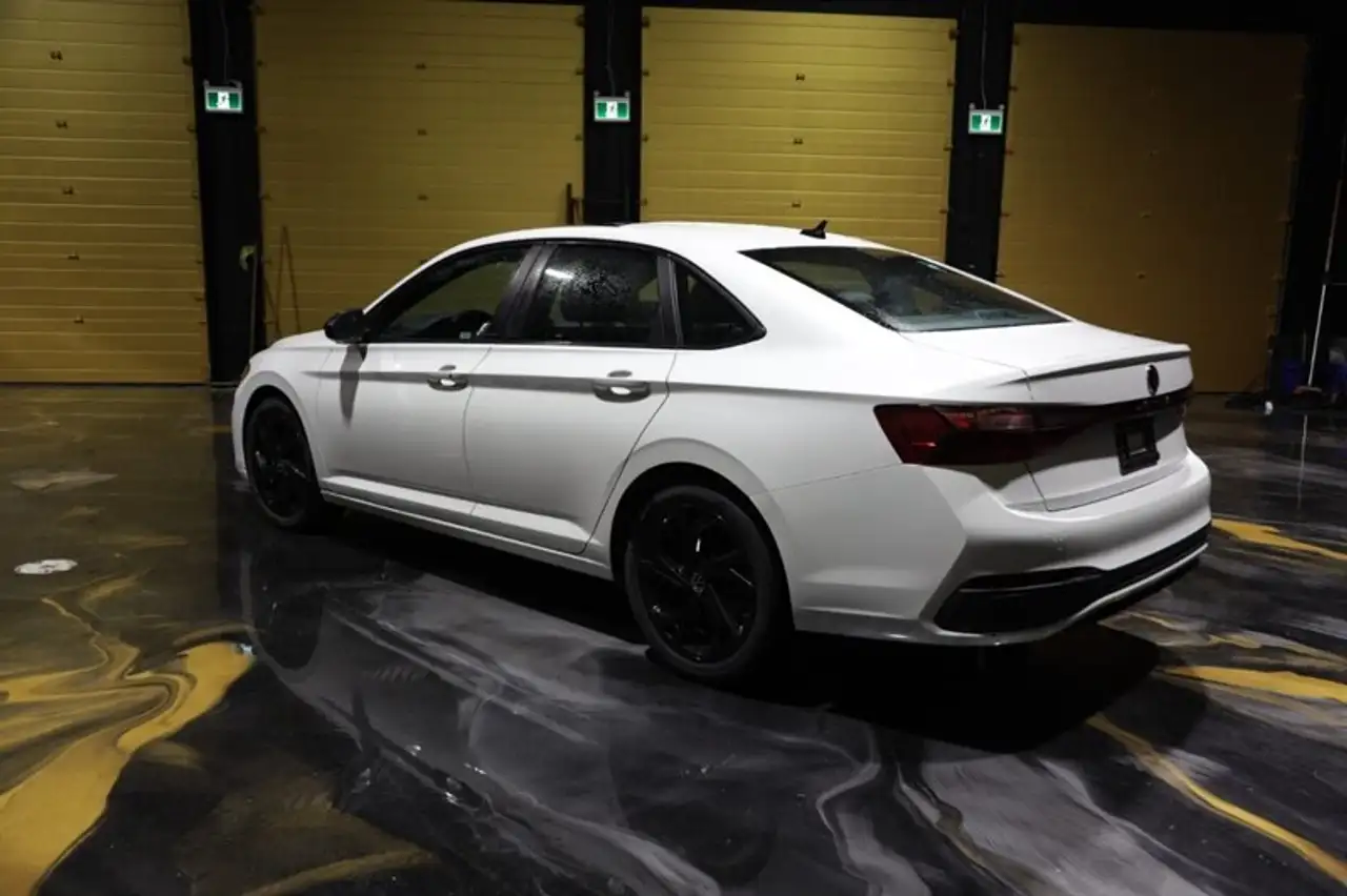 Volkswagen Jetta снимка Volkswagen Jetta