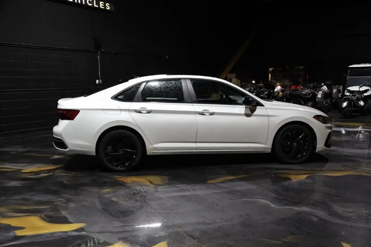 Volkswagen Jetta снимка Volkswagen Jetta