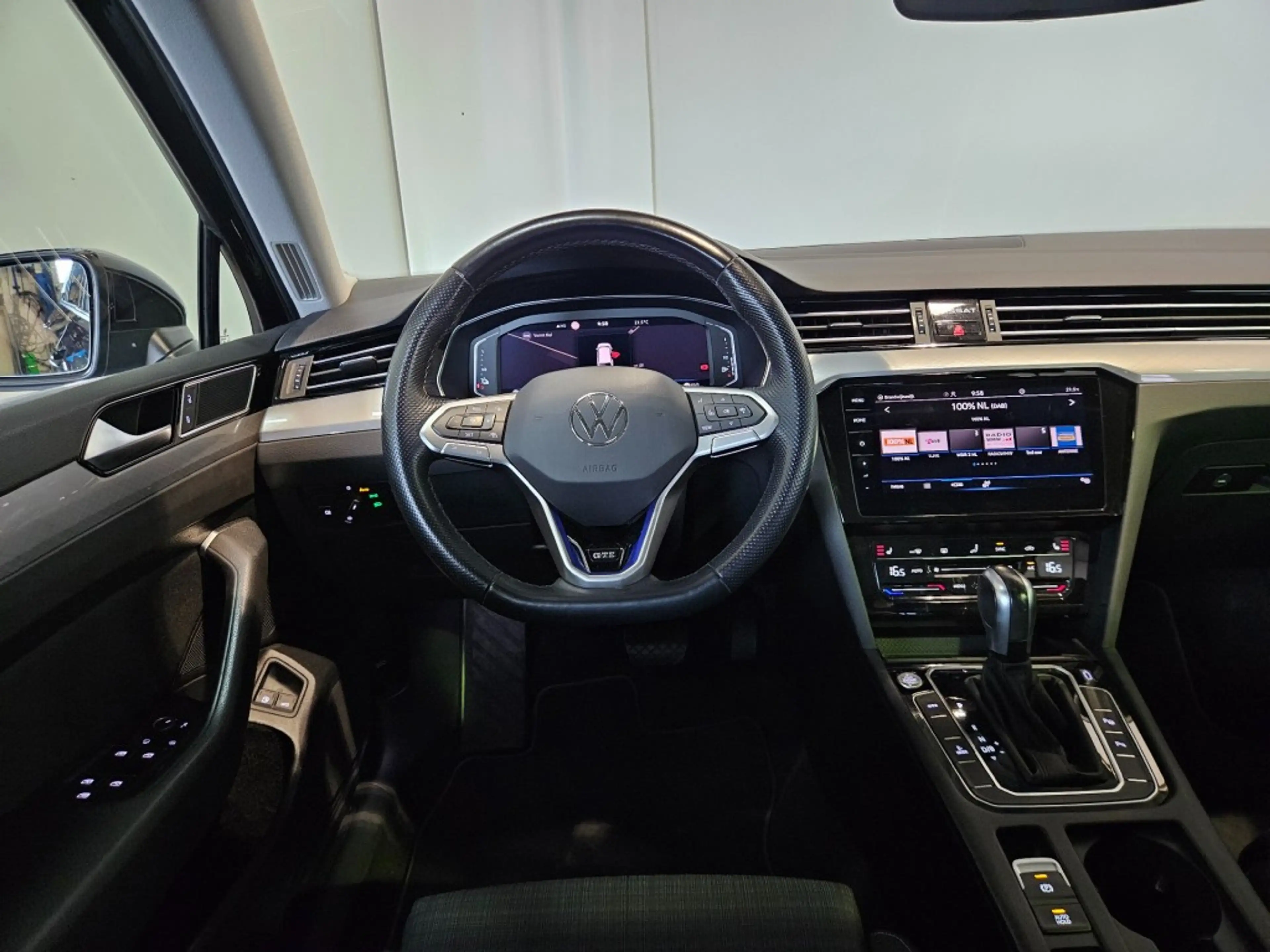 Volkswagen Passat Variant Variant 1.4 TSI PHEV GTE / IQ Light / Trekhaak / C — photo 27