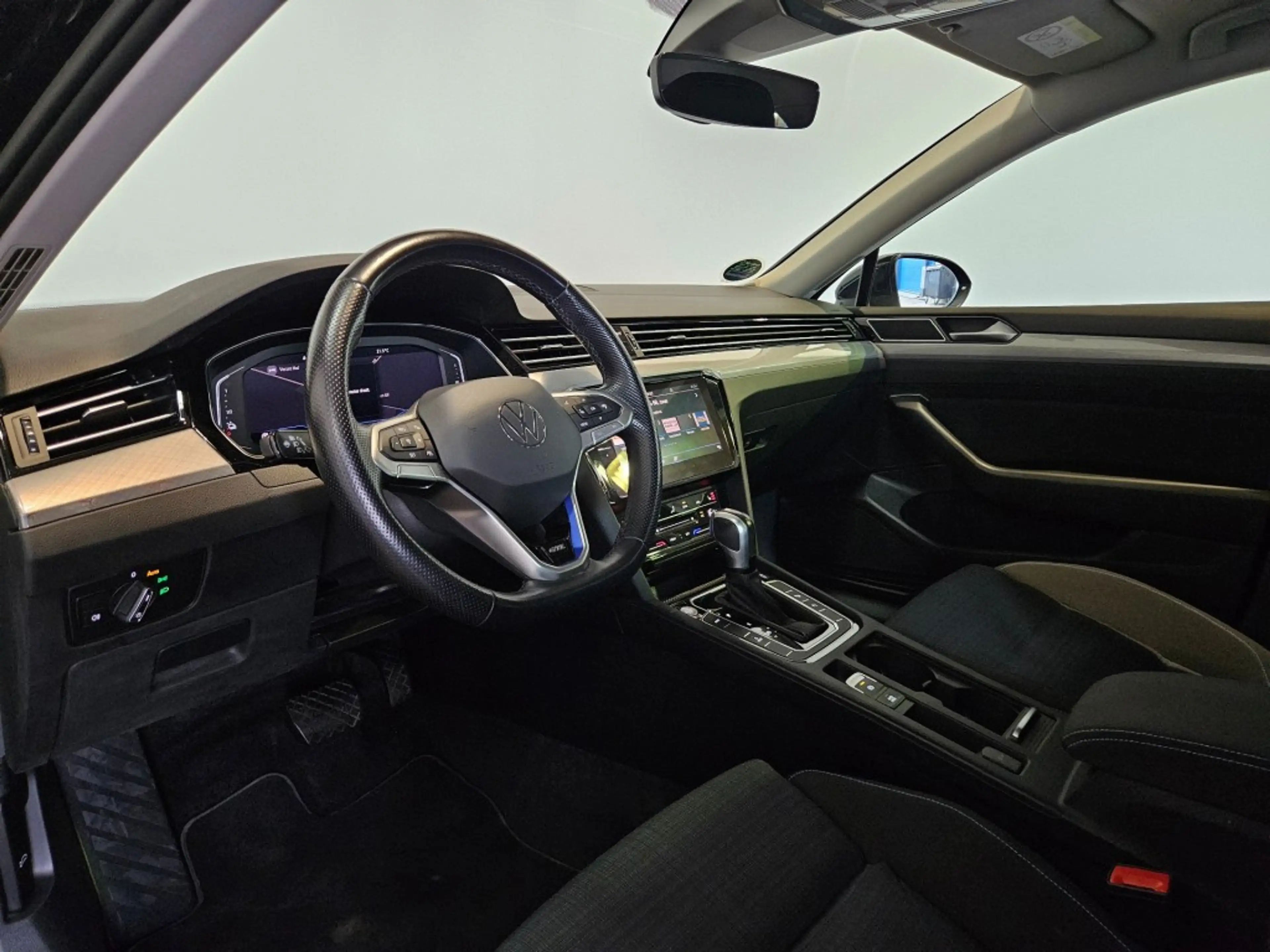 Volkswagen Passat Variant Variant 1.4 TSI PHEV GTE / IQ Light / Trekhaak / C — photo 3