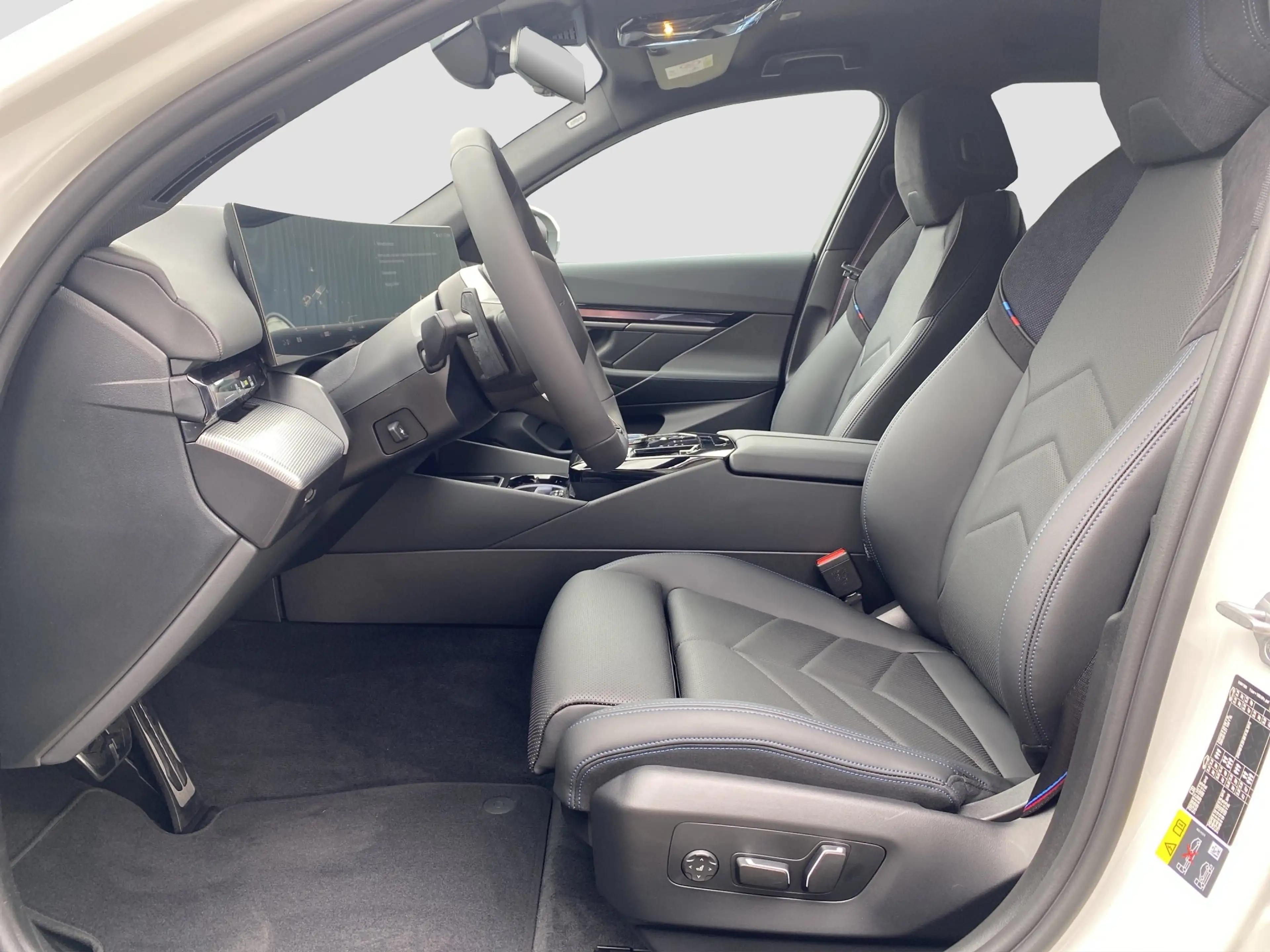 BMW i5 xDrive40 Touring UPE 97.380 EUR ///M-Sport AHK — photo 11