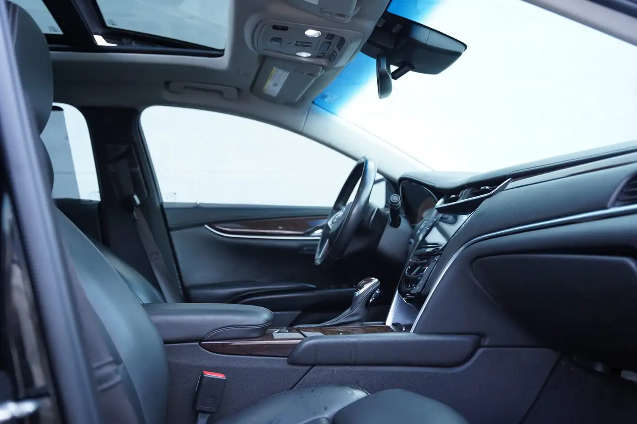 Cadillac XTS снимка Cadillac XTS