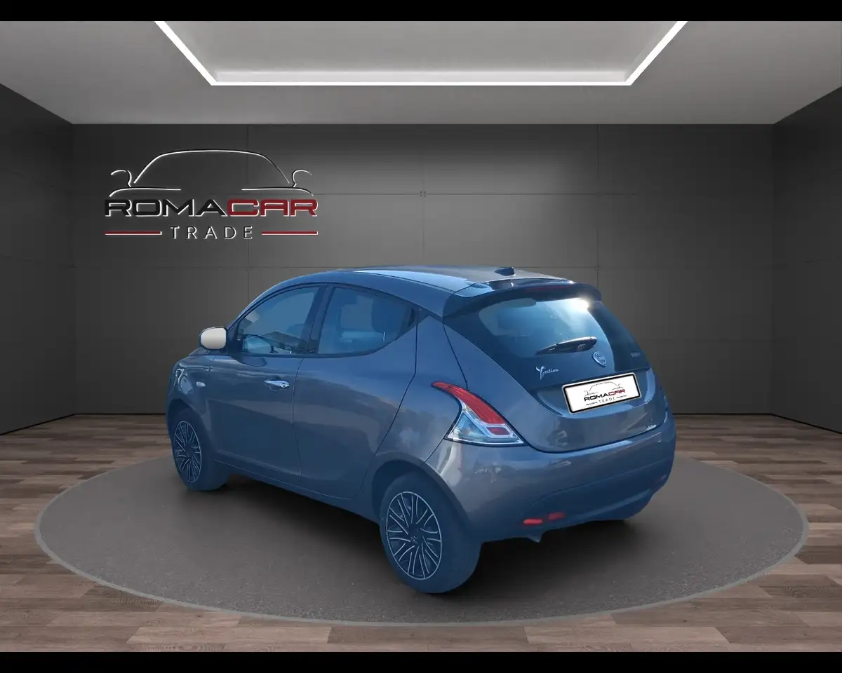 Lancia Ypsilon 2023 — фото 7