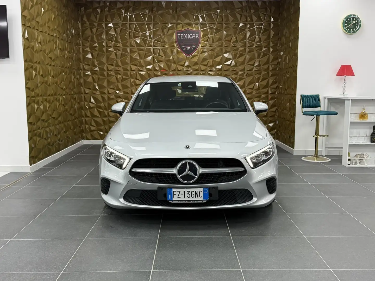 Mercedes-Benz A 180 A 180 d Business auto Grigio - 2