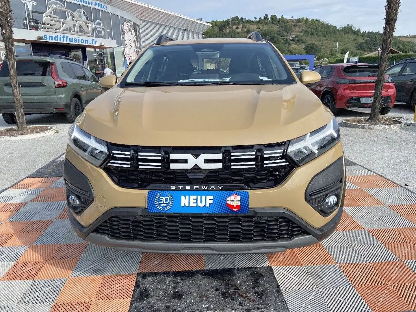 Dacia Sandero TCe 90 BV6 STEPWAY EXPRESSION Pack City Caméra Beige - 2