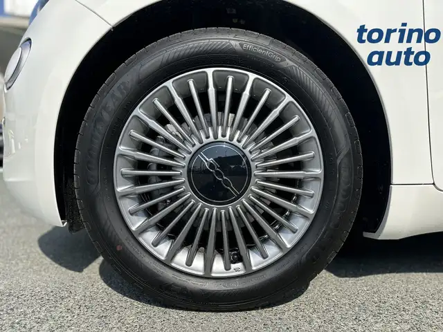 Fiat 500 view 9