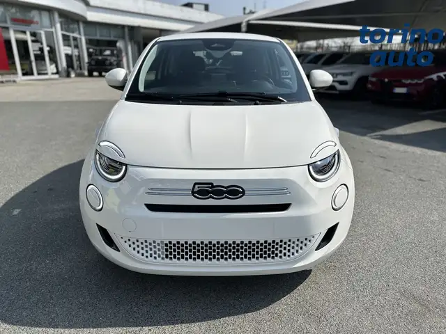 Fiat 500 view 2