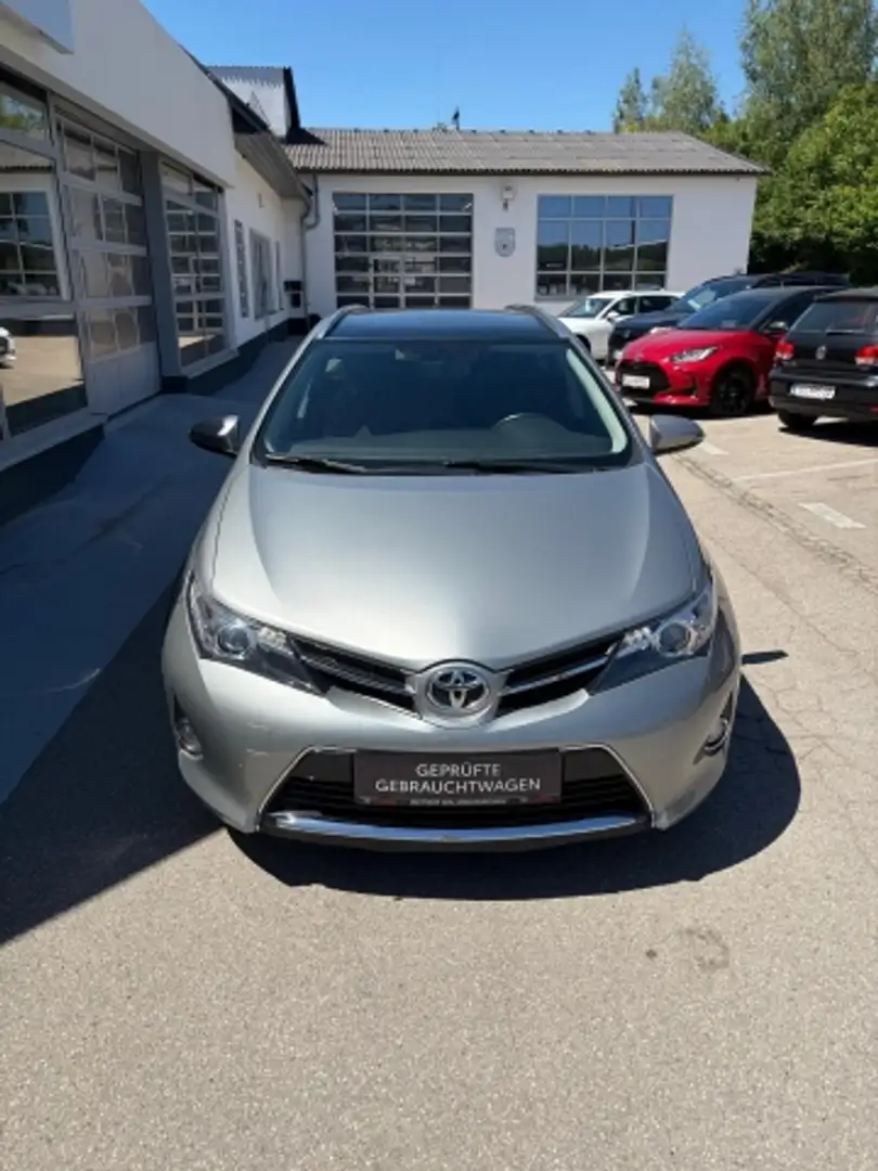 Toyota Auris AURIS 1,33 5 TS ACTI Grau - 2