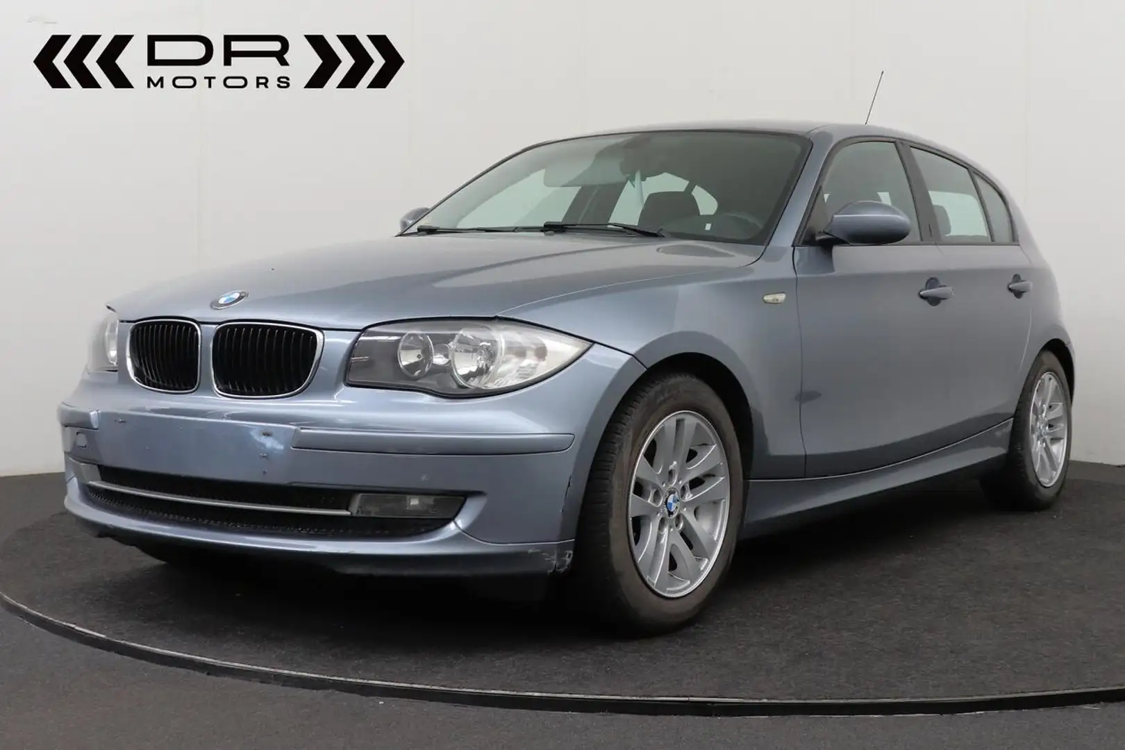 BMW 116 CARPLAY - AIRCO Gris - 1