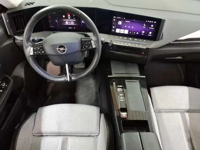 Opel Astra view 10