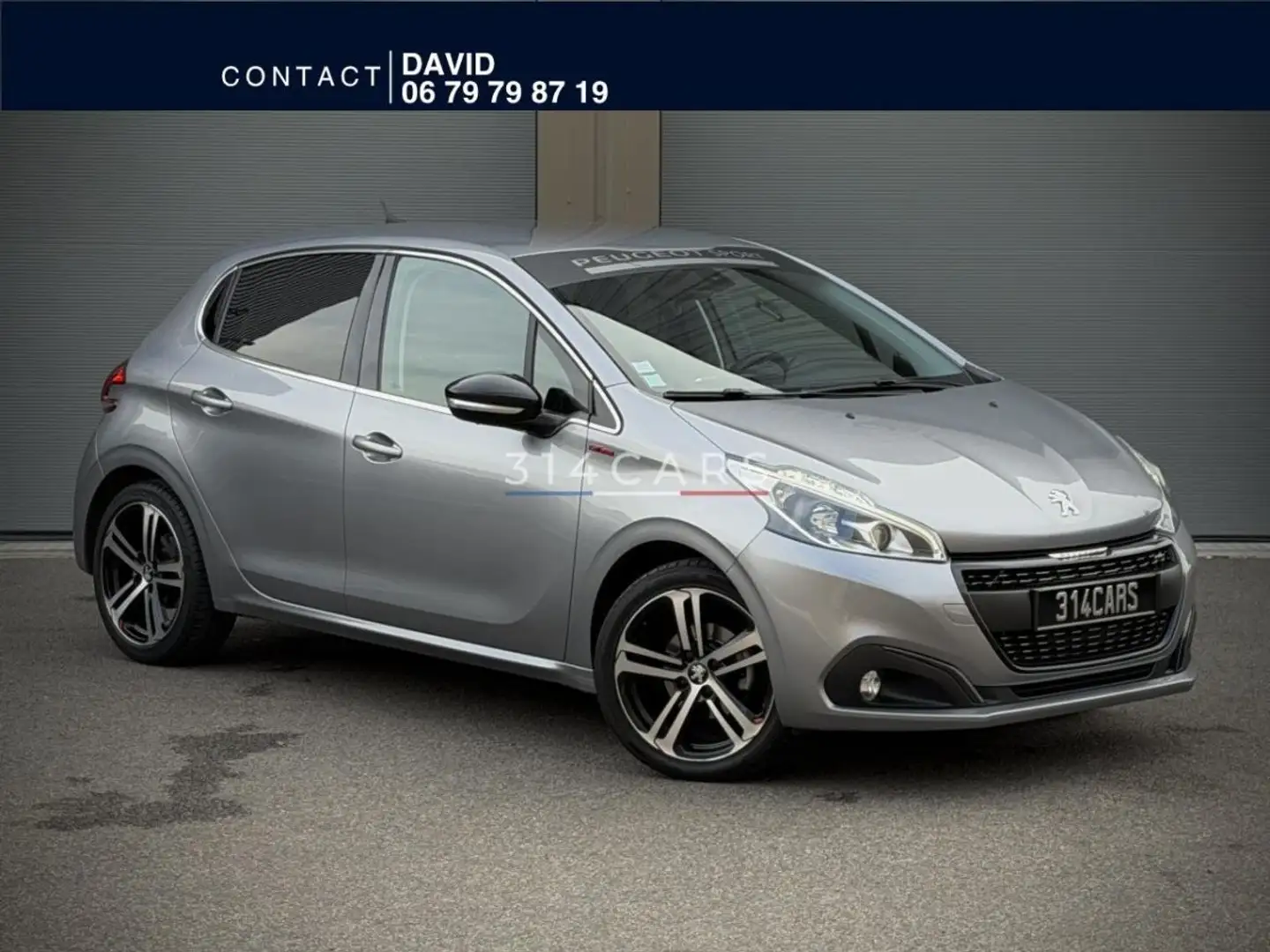 Peugeot 208 GT Line 1.2 110 cv - Courroie neuve Gris - 1