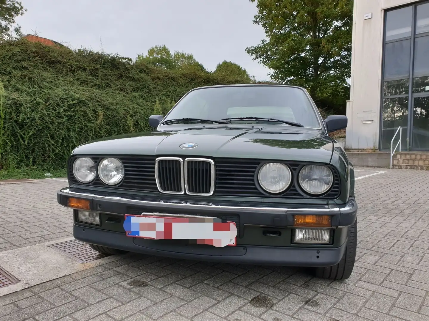 BMW 320 E30 320i - 1