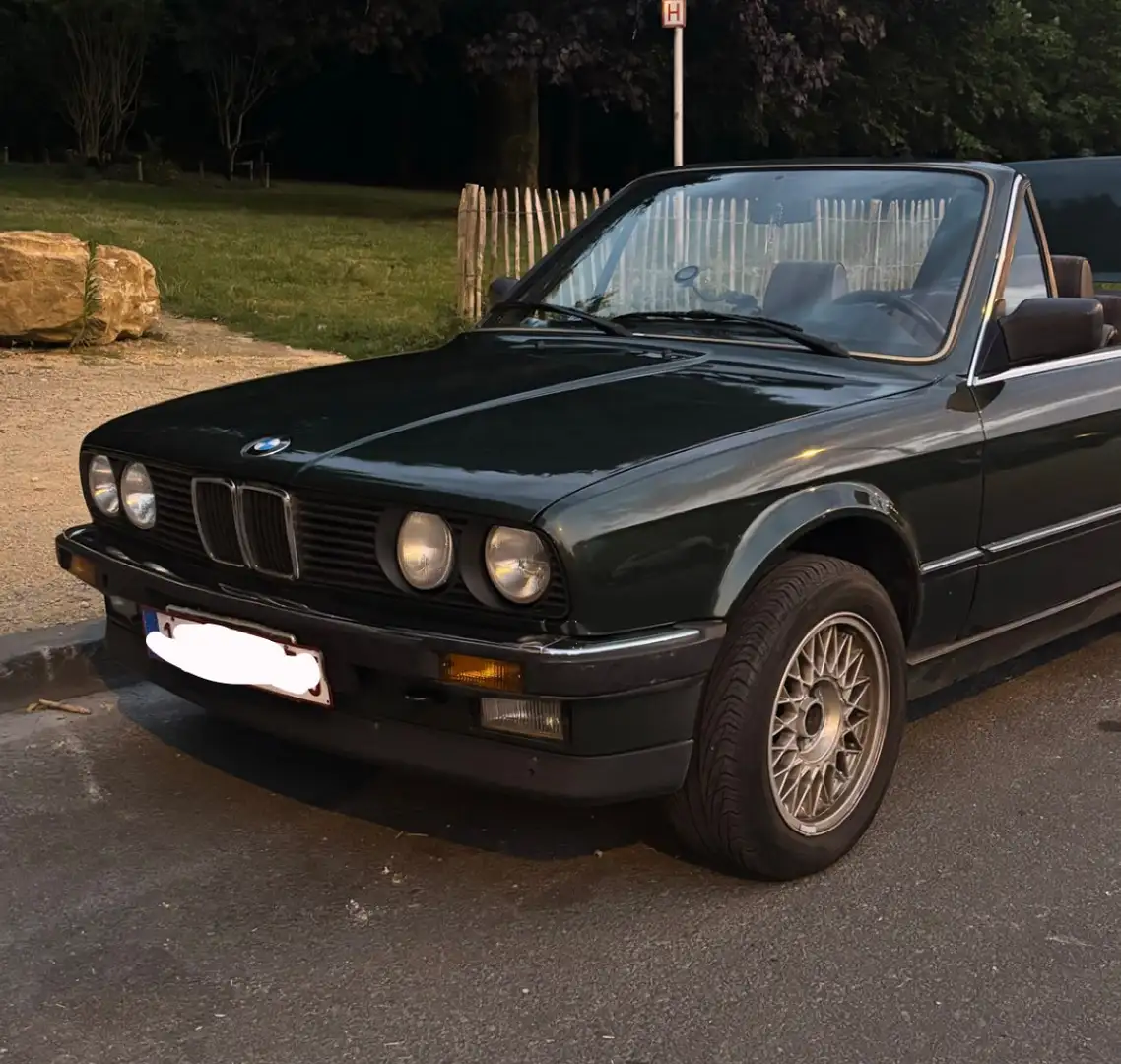 BMW 320 E30 320i - 2
