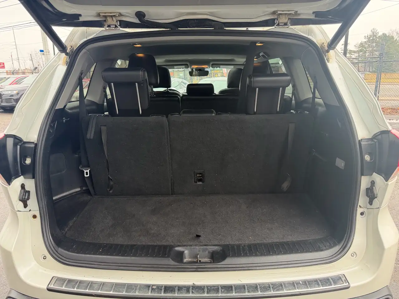 Toyota Highlander снимка Toyota Highlander