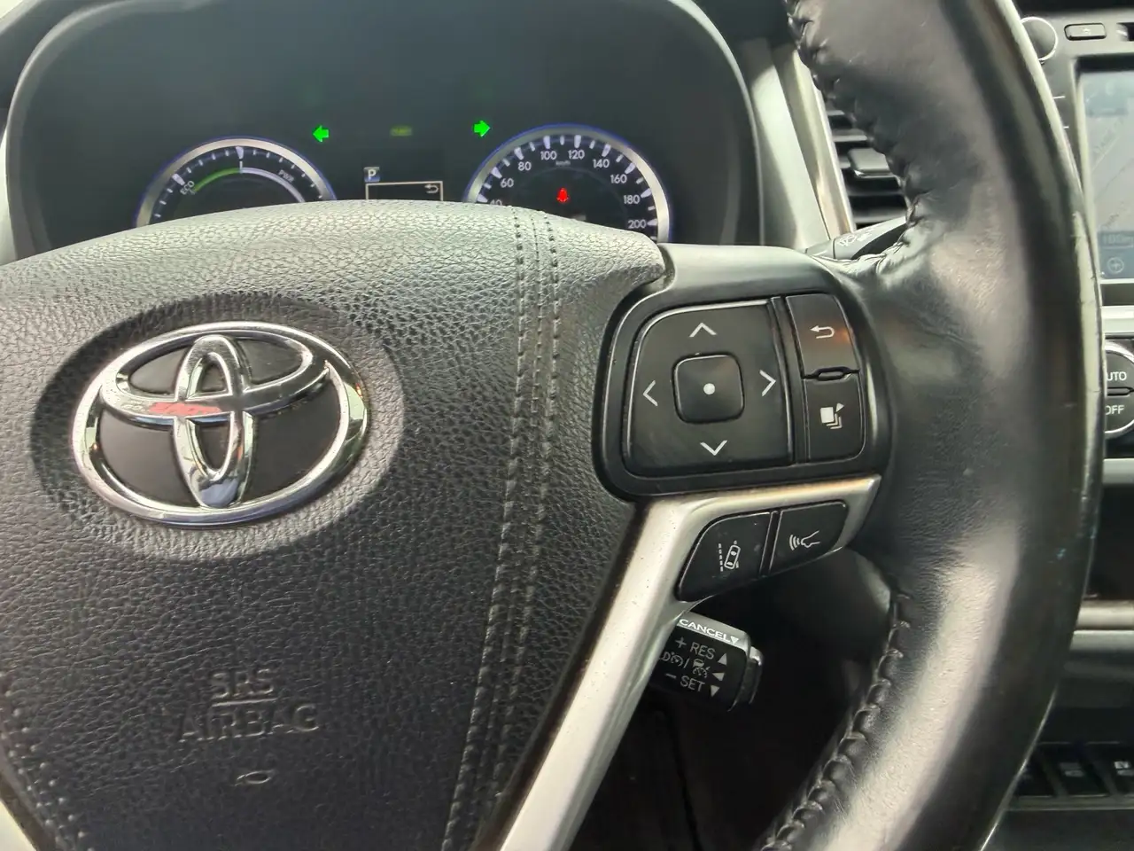 Toyota Highlander снимка Toyota Highlander