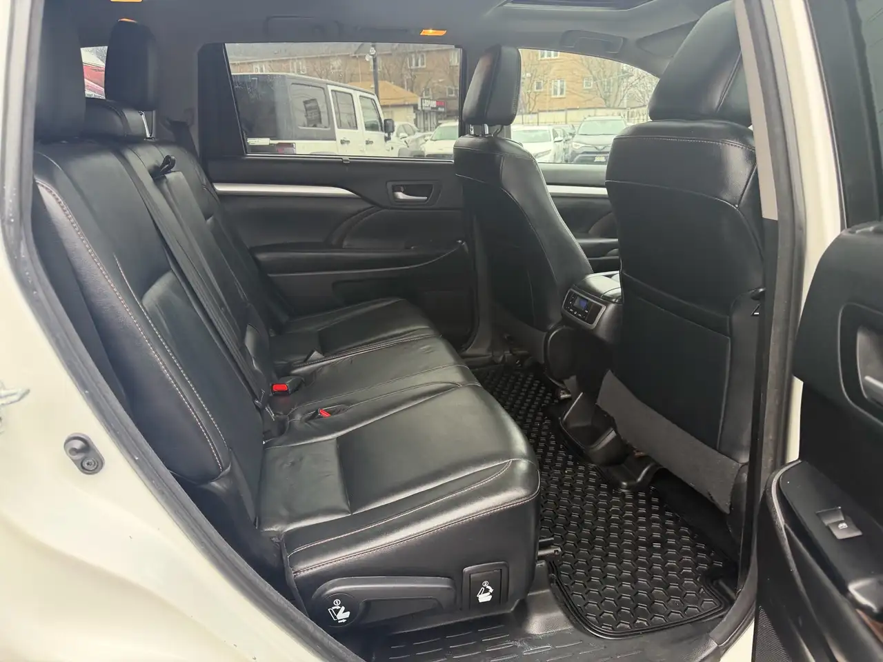 Toyota Highlander снимка Toyota Highlander