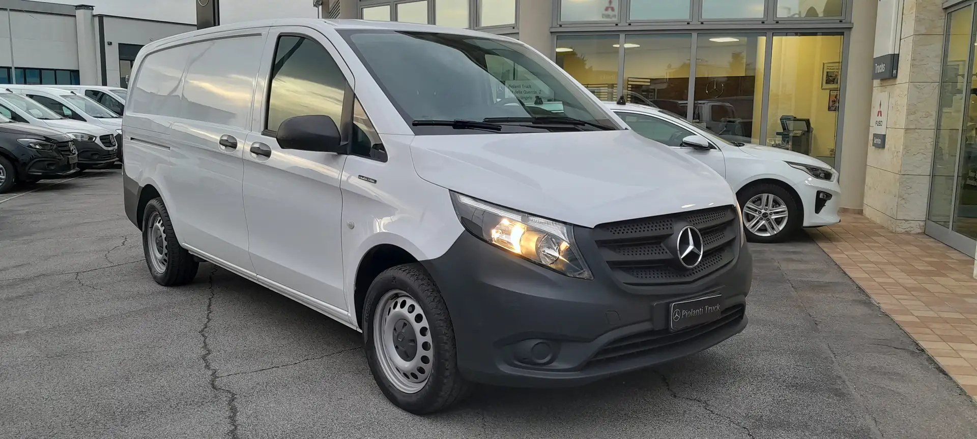 Mercedes-Benz Vito E-Vito F. Long IVA ESCLUSA Bianco - 1