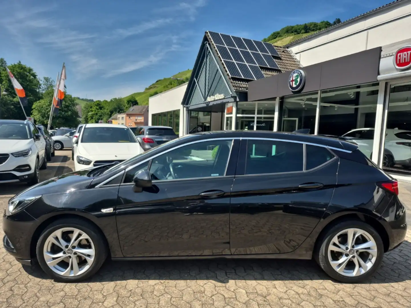 Opel Astra K Dynamic Start Stop 1.6 CDTI Schwarz - 2