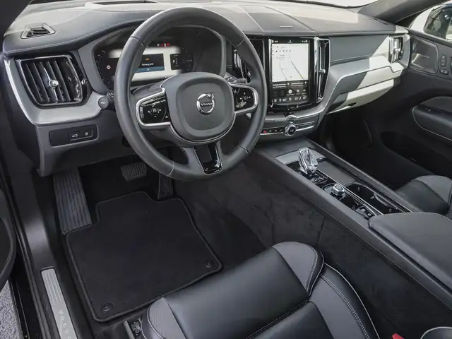Volvo XC60 view 10