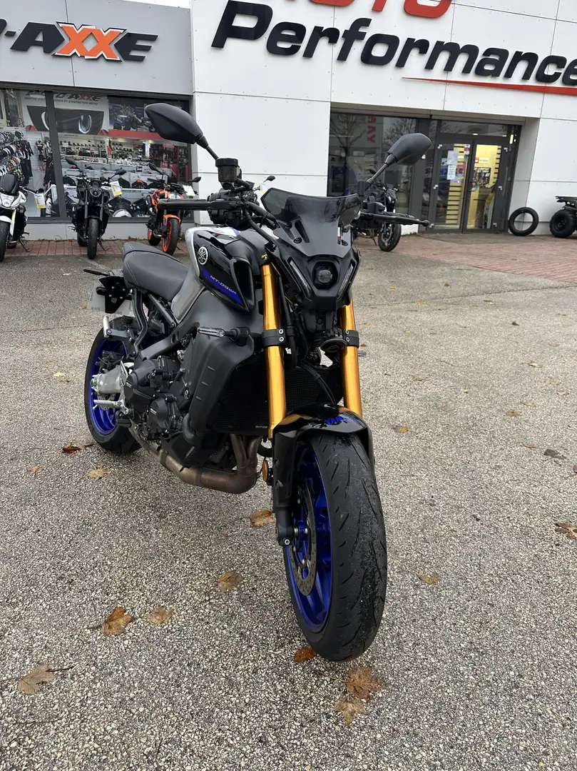 Yamaha MT-09 Grau - 2