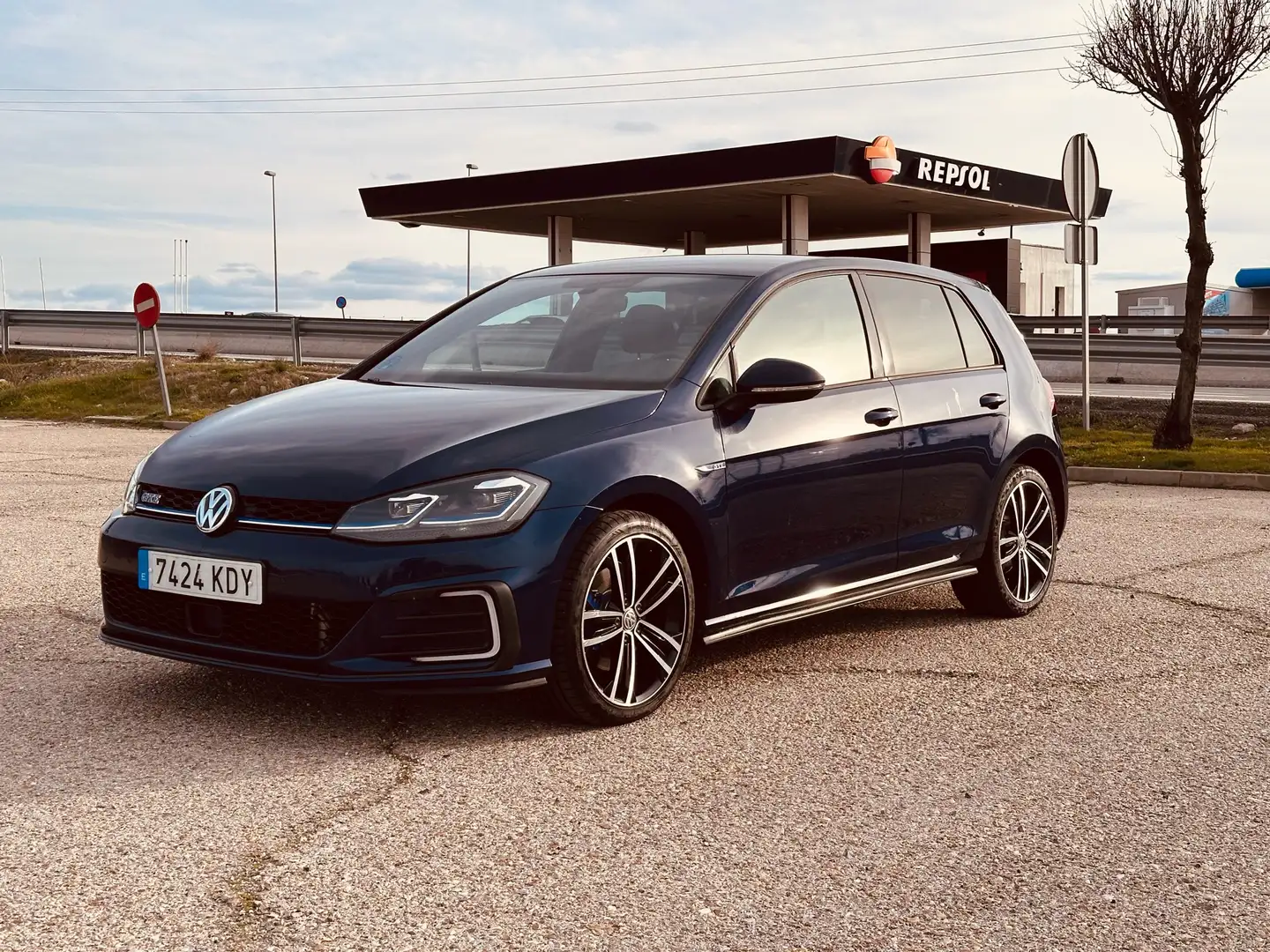 Volkswagen Golf GTE Mavi - 1