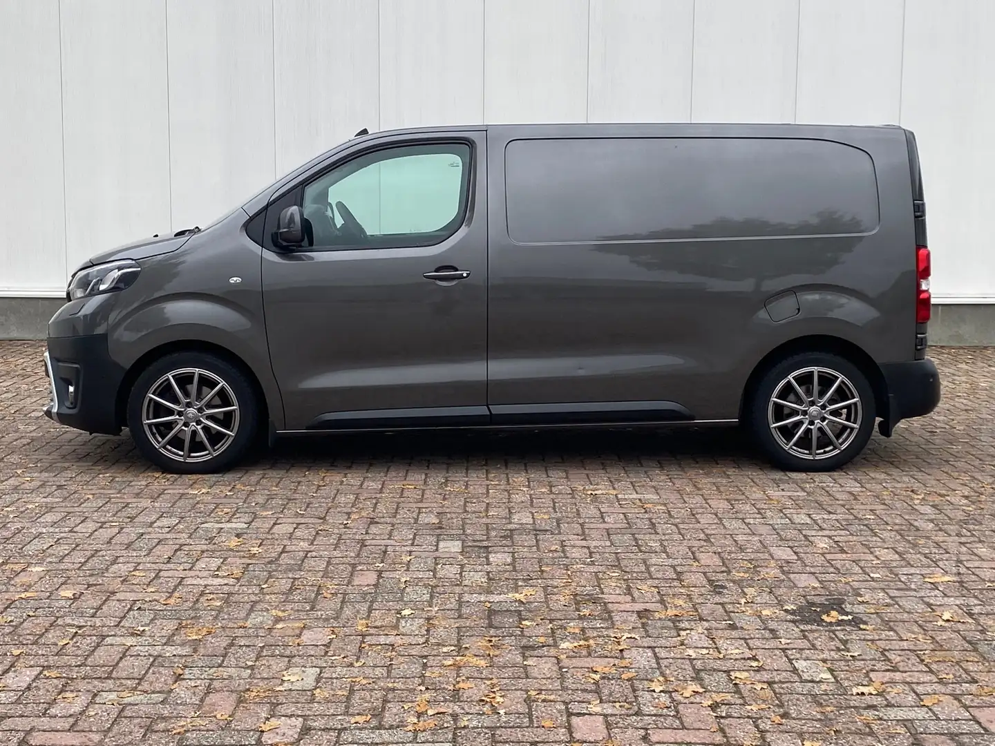 Toyota Proace Worker 1.6 D-4D Cool Comfort Gris - 2