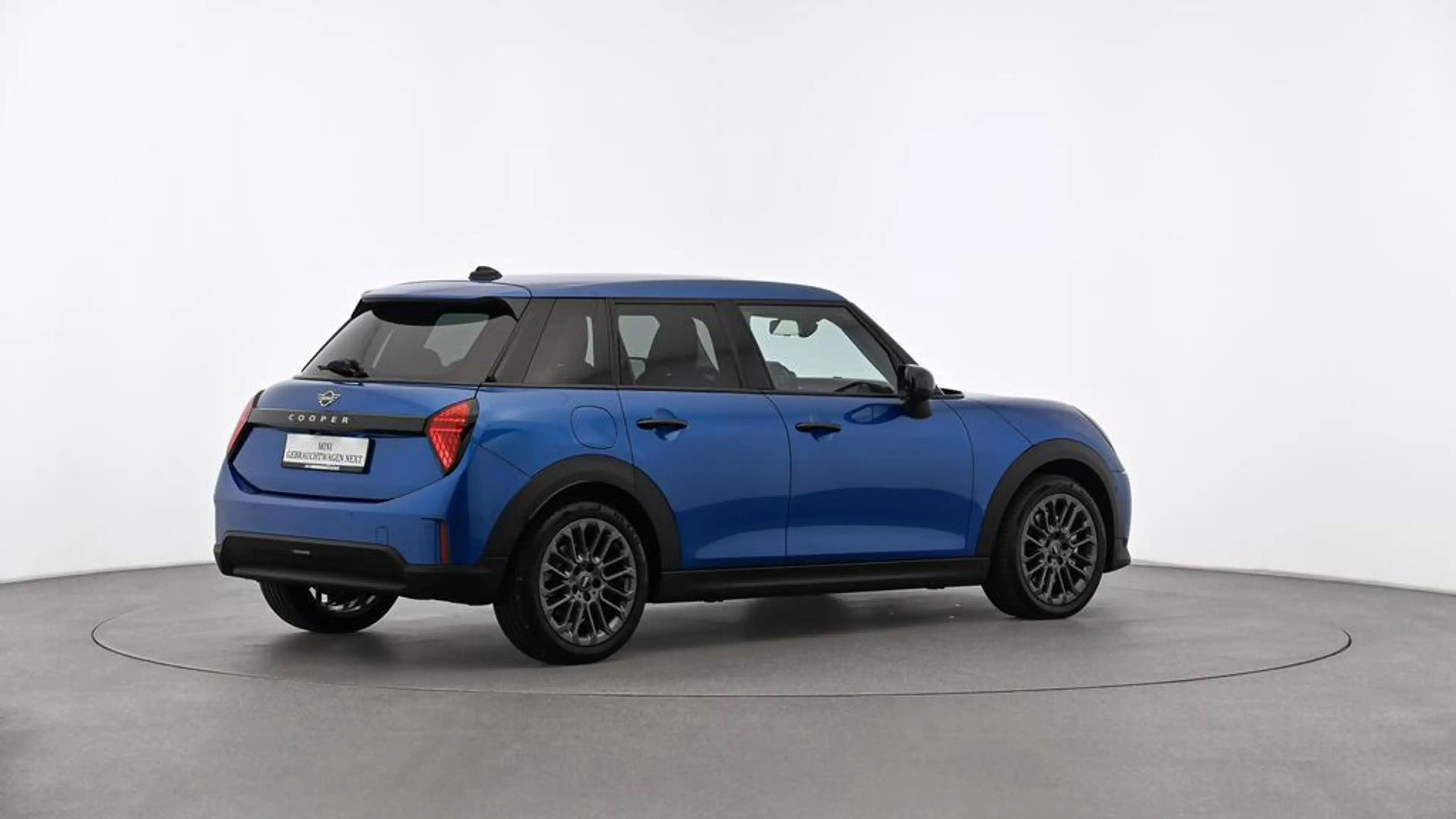 MINI Cooper C Essential Trim — photo 4