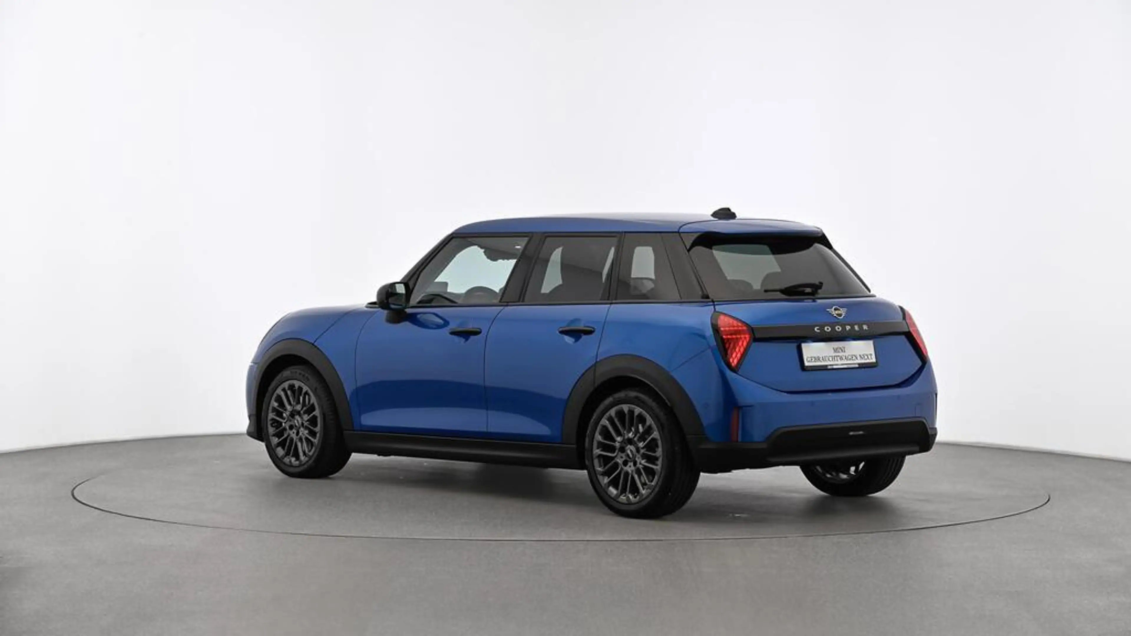 MINI Cooper C Essential Trim — photo 6