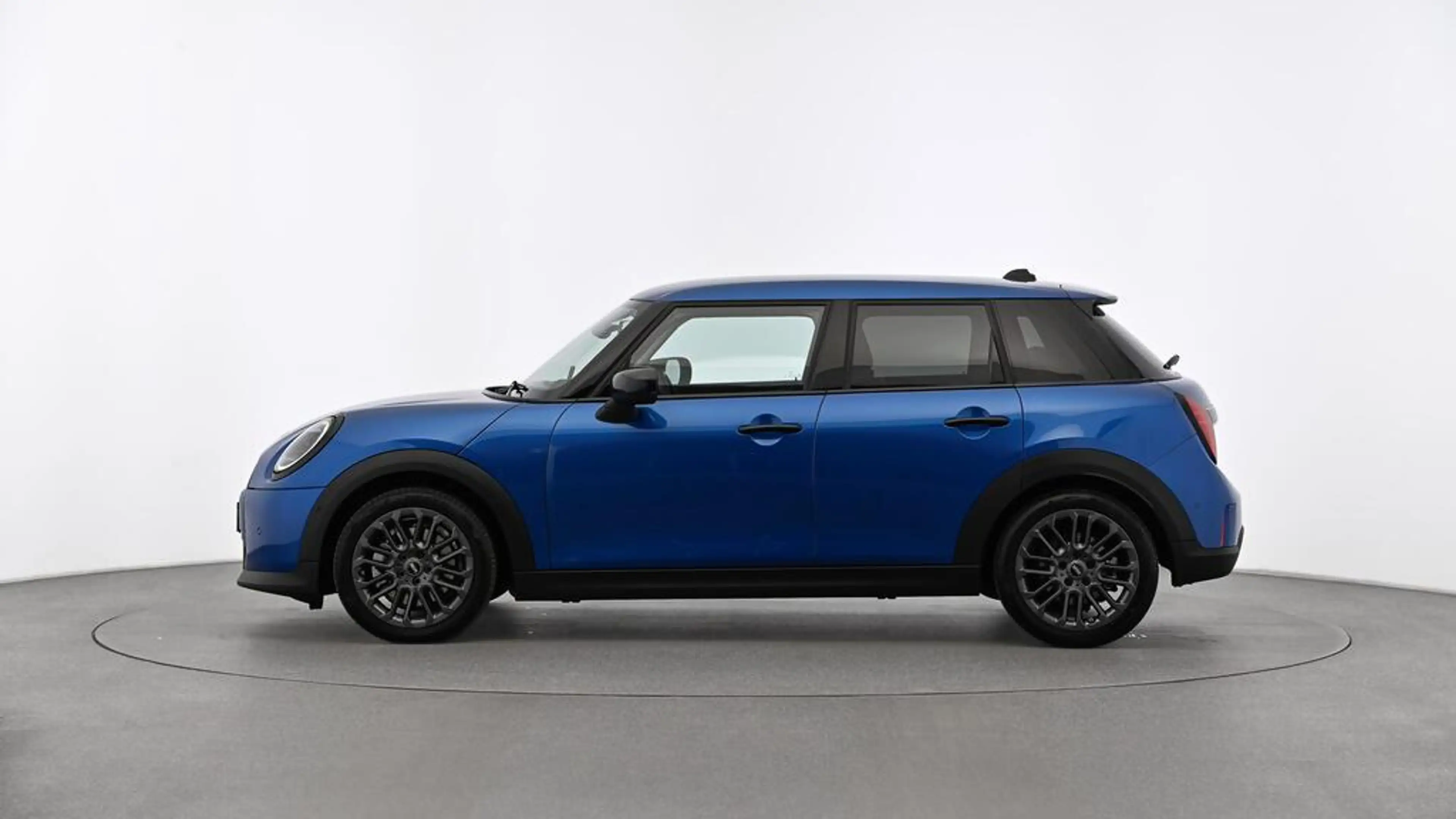 MINI Cooper C Essential Trim — photo 2