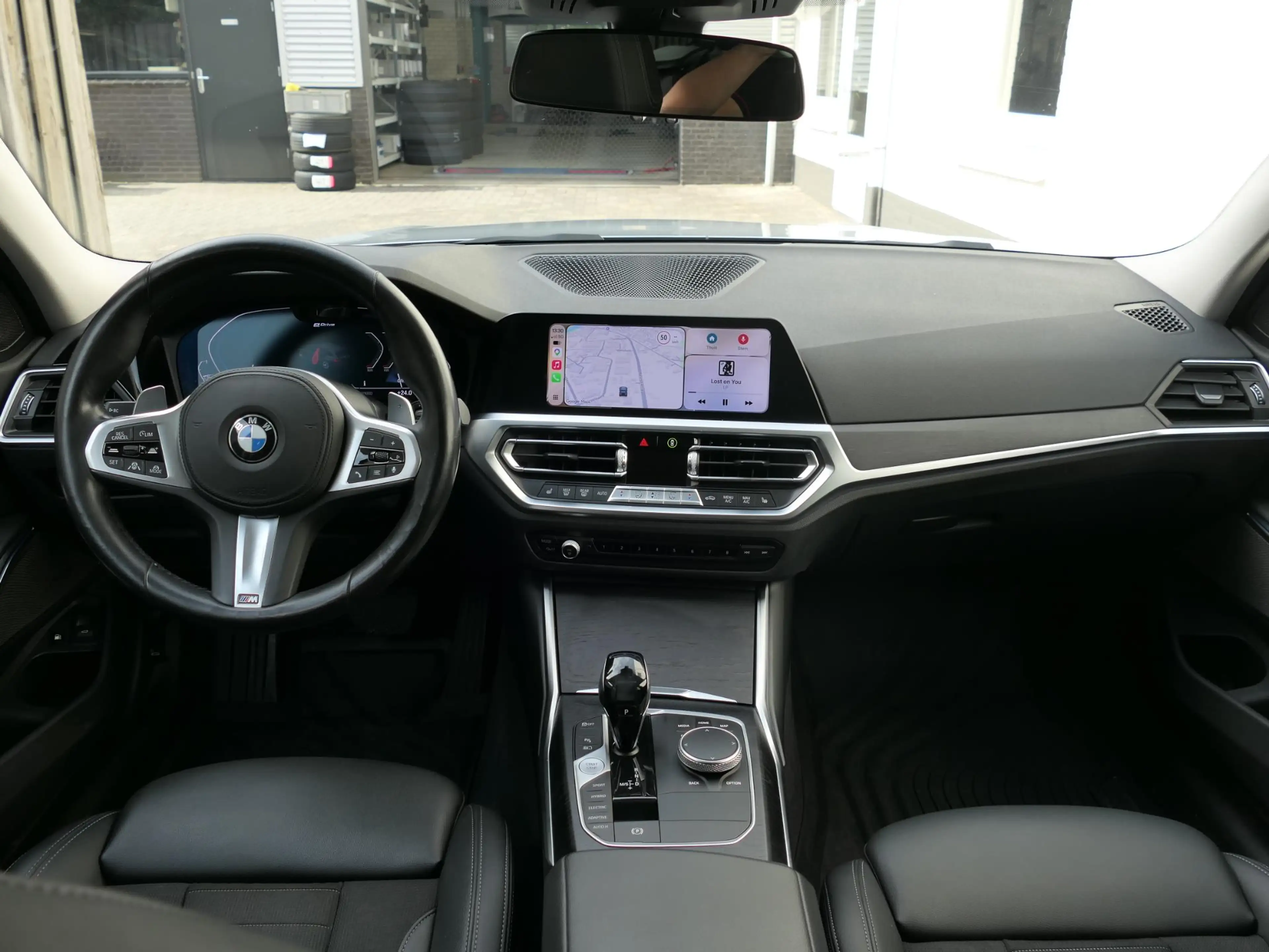 BMW 330 3-serie Touring 330e High Executive | Shadow line — photo 4