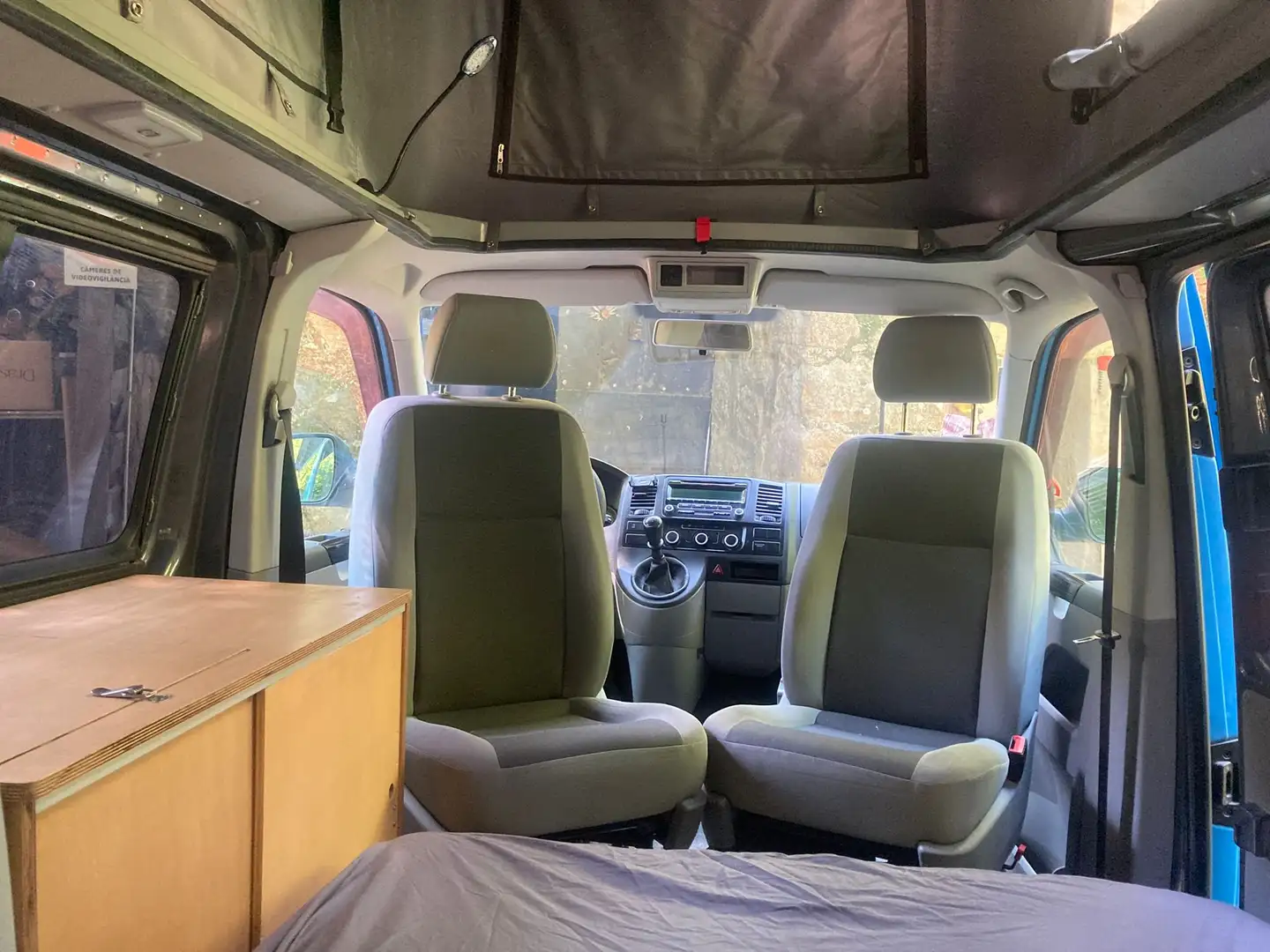 Volkswagen T5 Transporter 2.0 TDI 114 Azul - 2