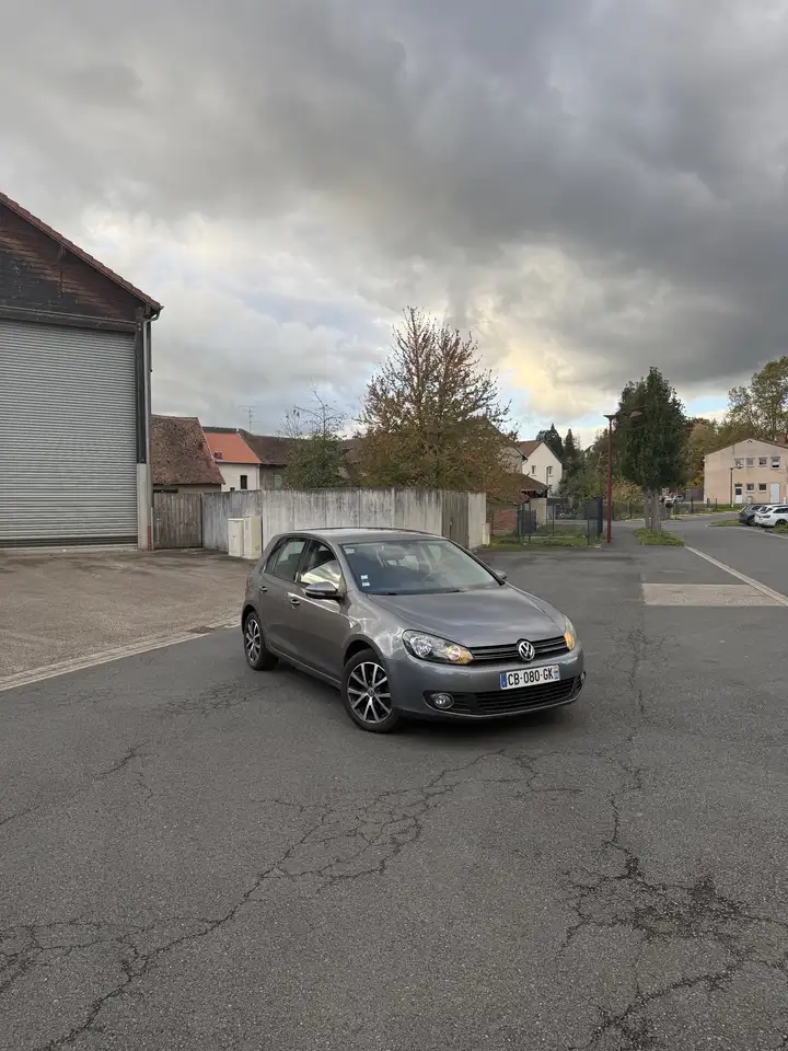 Volkswagen Golf 1.6 TDI 105 FAP CR BlueMotion Confortlin