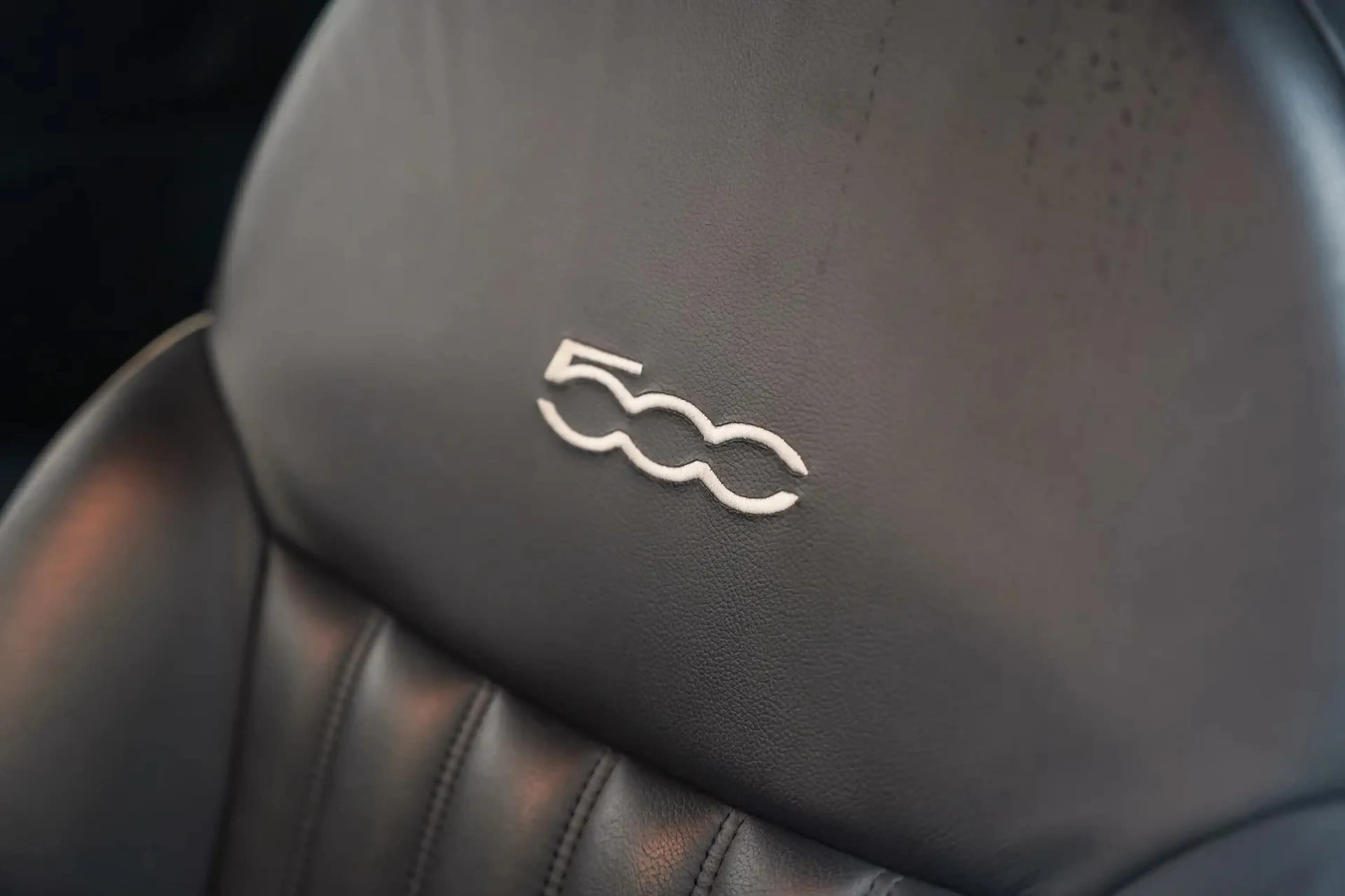 Fiat 500C 1.2 Lounge Cabrio [ Leer Climate Navi PDC Lichtmet — photo 5