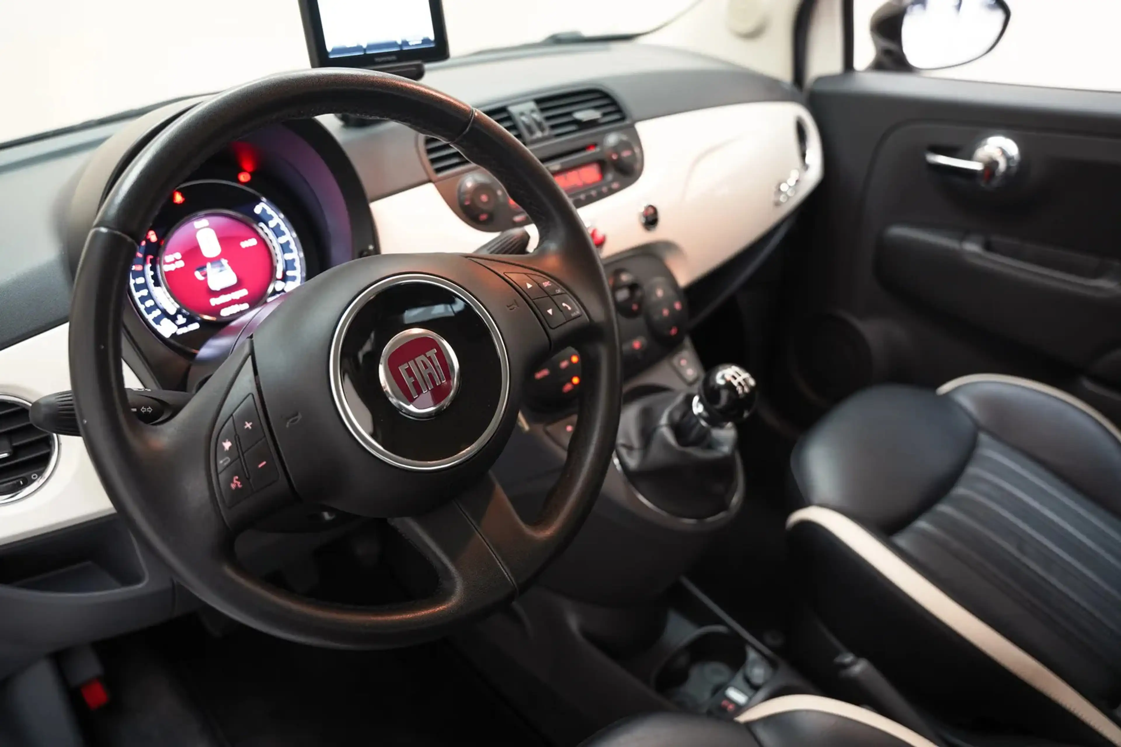 Fiat 500C 1.2 Lounge Cabrio [ Leer Climate Navi PDC Lichtmet — photo 14