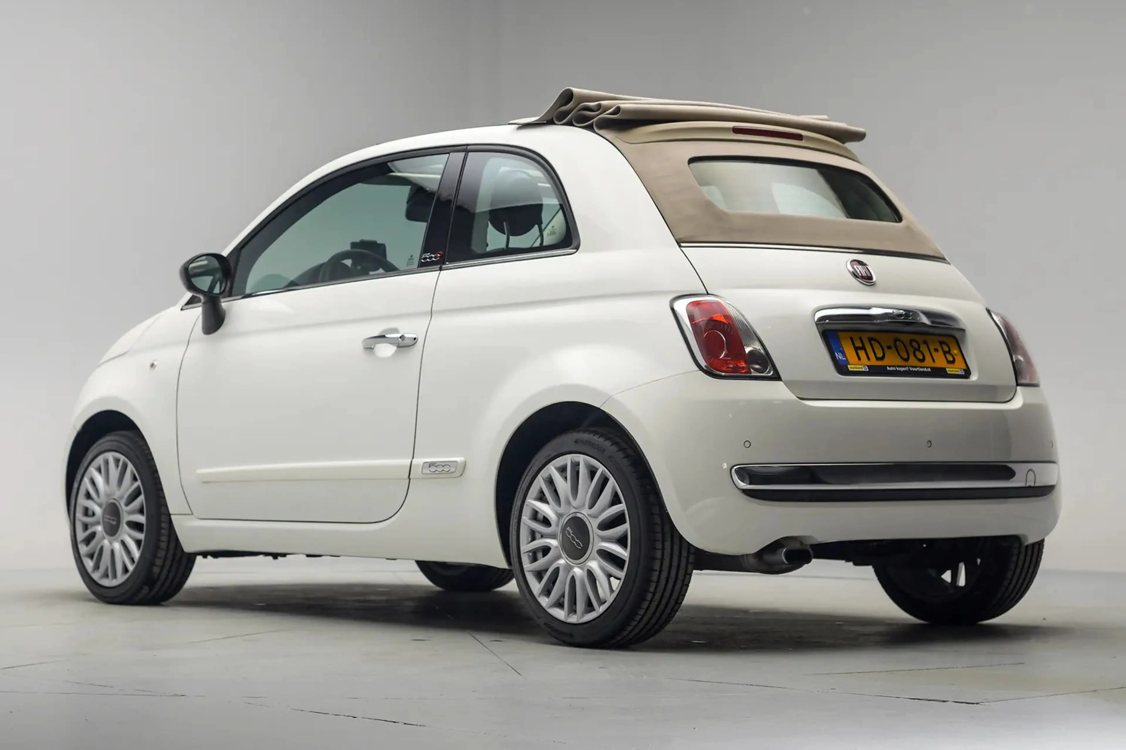 Fiat 500C 1.2 Lounge Cabrio [ Leer Climate Navi PDC Lichtmet — photo 3